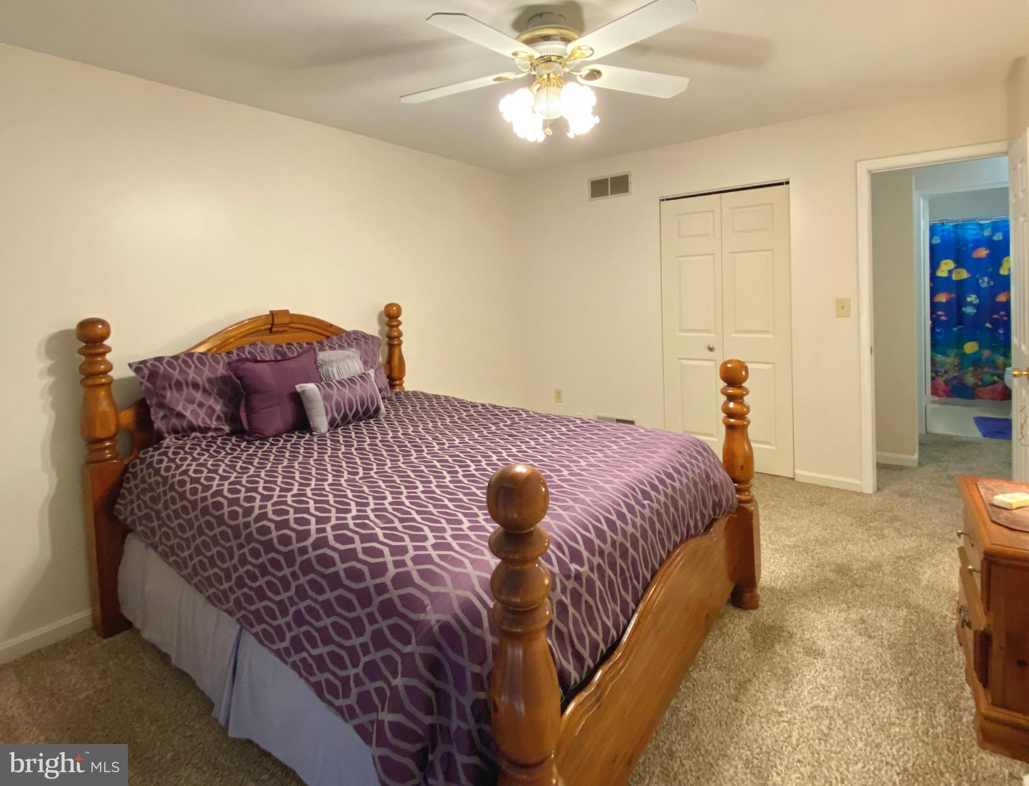 PENNSBORO SQUARE - Residential