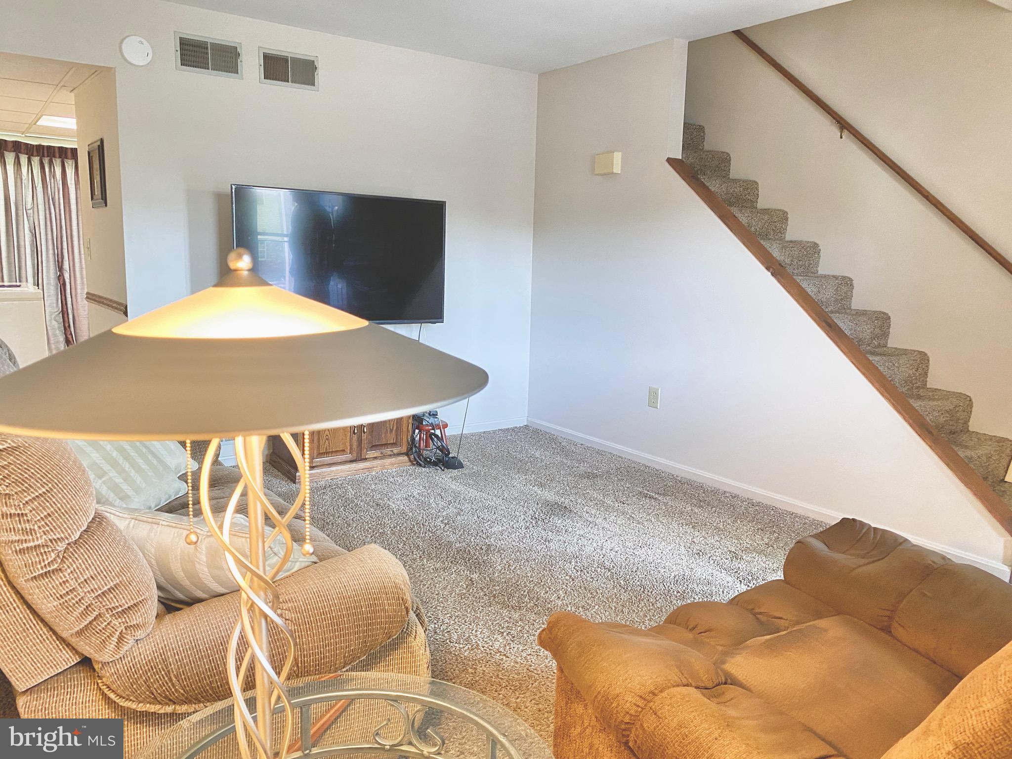 PENNSBORO SQUARE - Residential