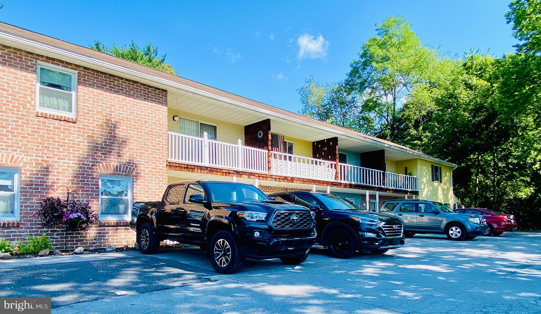 PENNSBORO SQUARE - Residential