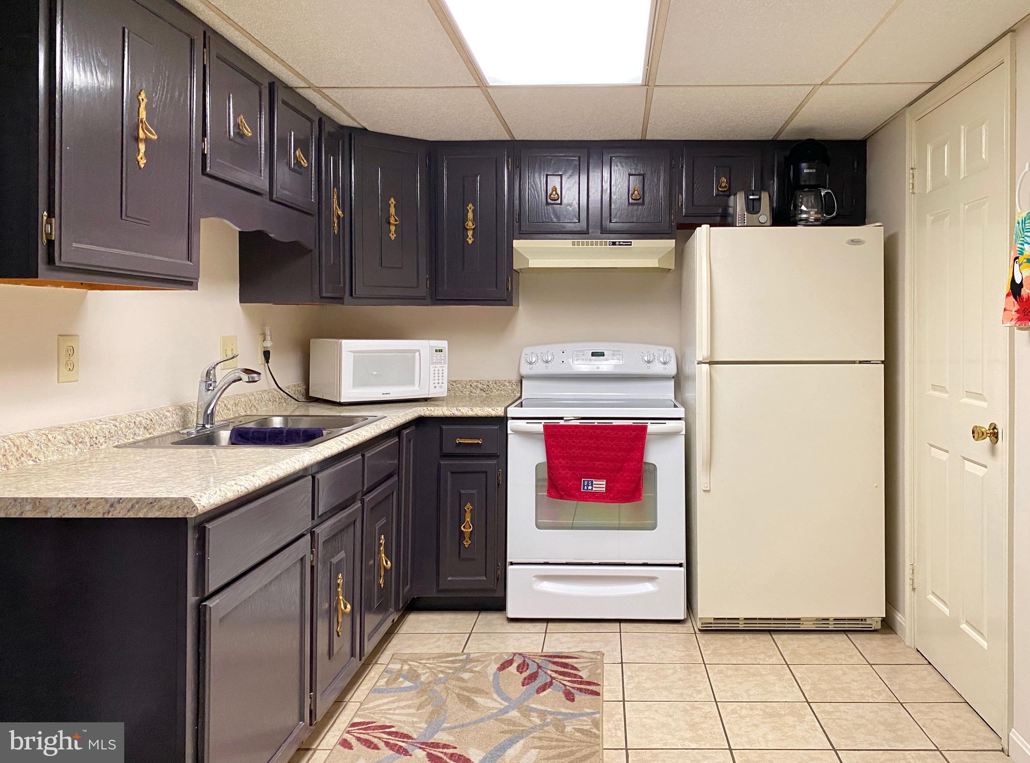 PENNSBORO SQUARE - Residential