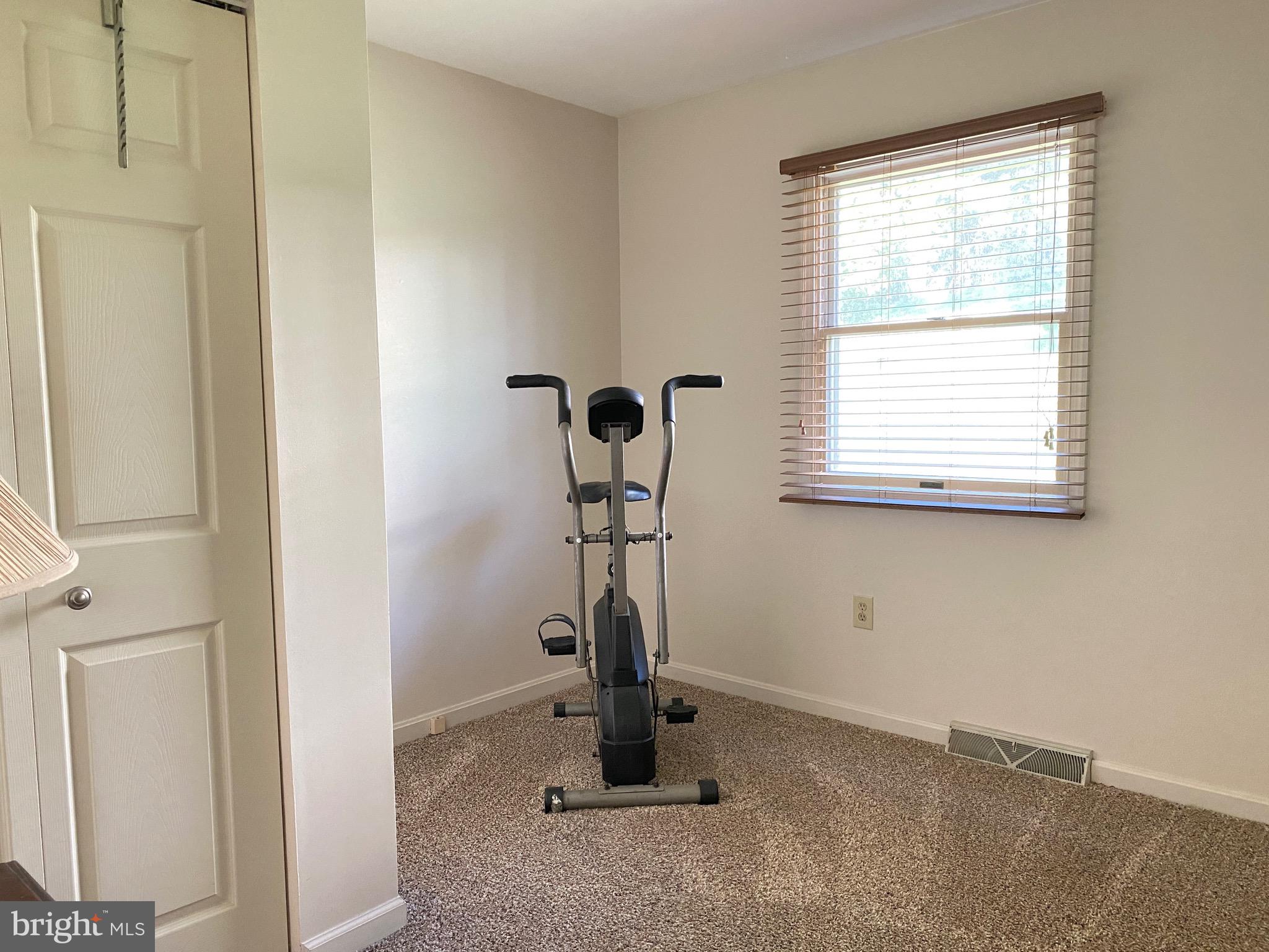 PENNSBORO SQUARE - Residential