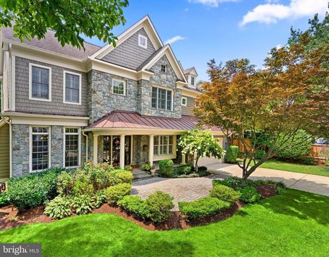 Photo of 8606 Rayburn Road, BETHESDA, MD 20817 (MLS # MDMC2163020) Photo of 8606 Rayburn Road, BETHESDA, MD 20817 (MLS # MDMC2163020)
