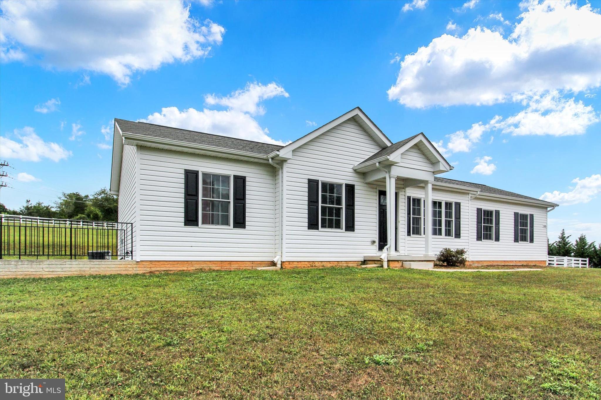 885 PAXSER DRIVE