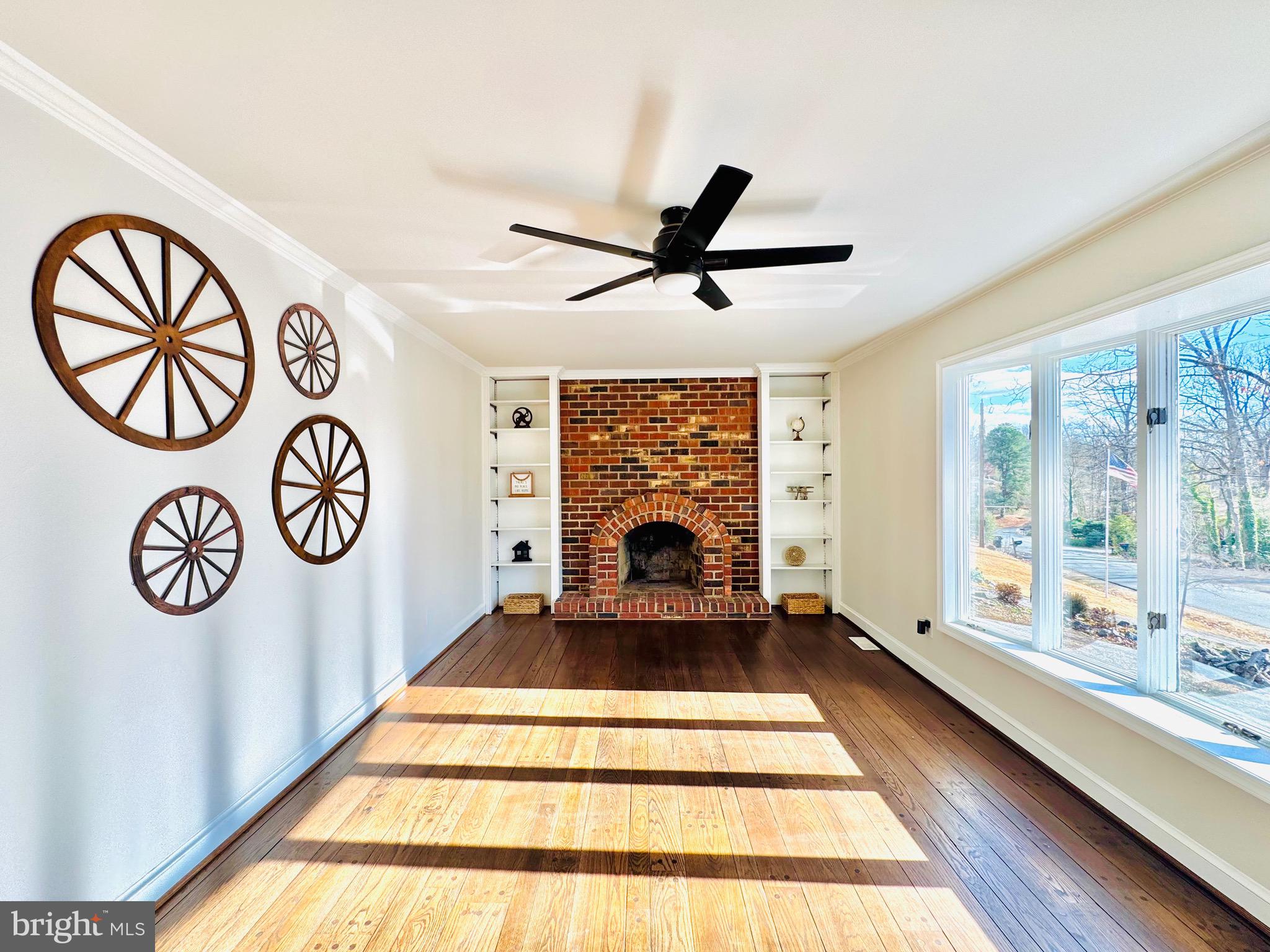 SPRING VALLEY - Residential