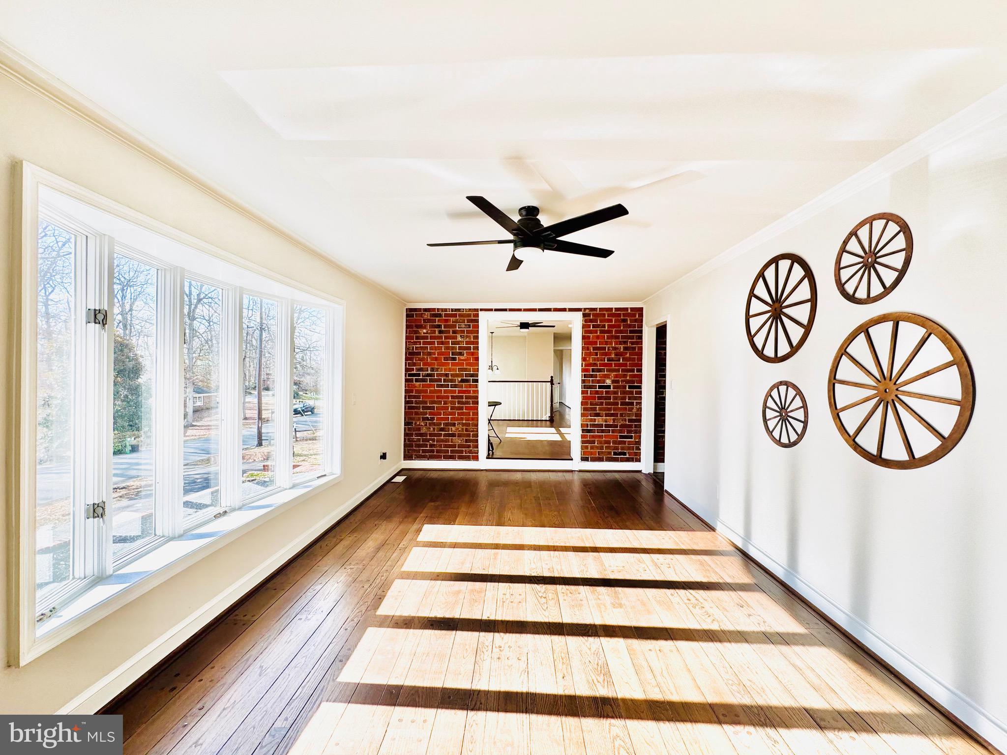 SPRING VALLEY - Residential