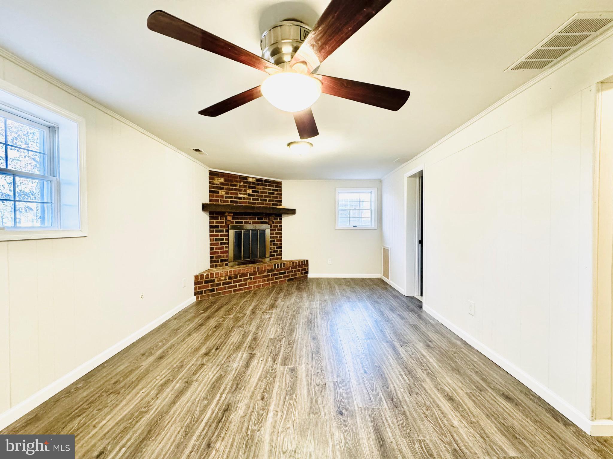 SPRING VALLEY - Residential