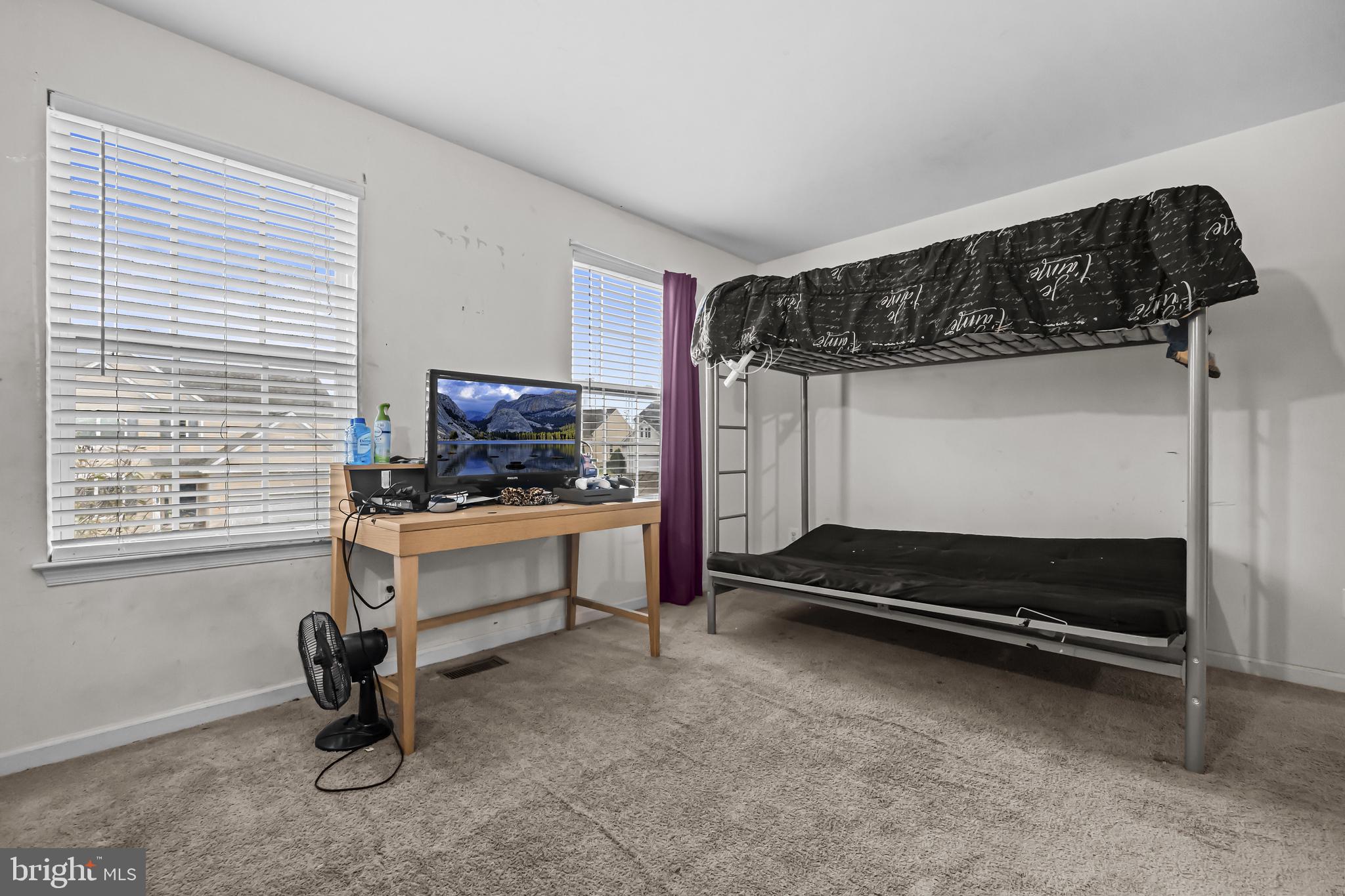 SOMERSET - Residential