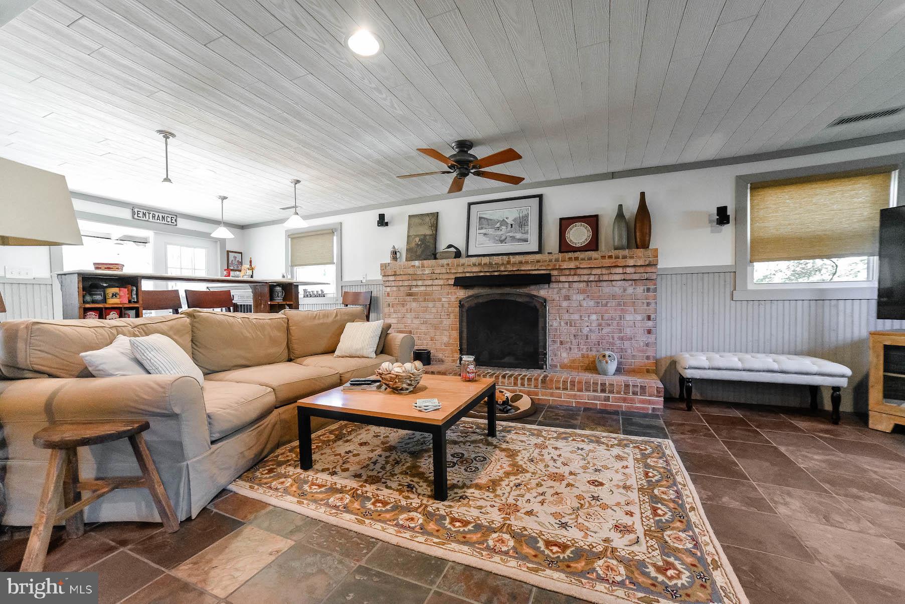 SUN VALLEY ESTATES - Residential