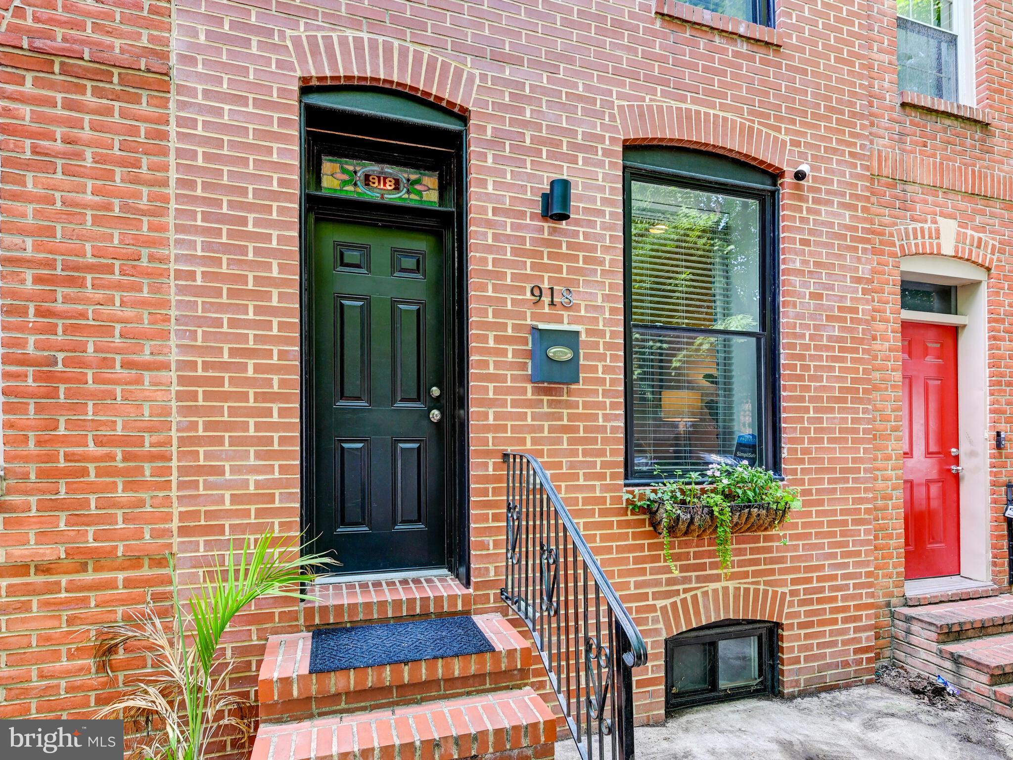 Great block in Canton, Renovated 4 level rowhome with roof deck with full views of Canton and water views, fully finished basement, 2 Zone HVAC, 2nd floor laundry, 3rd floor primary suite with double tiled shower and double vanity, 4 bedrooms, 3 full bathrooms, well maintained unit.