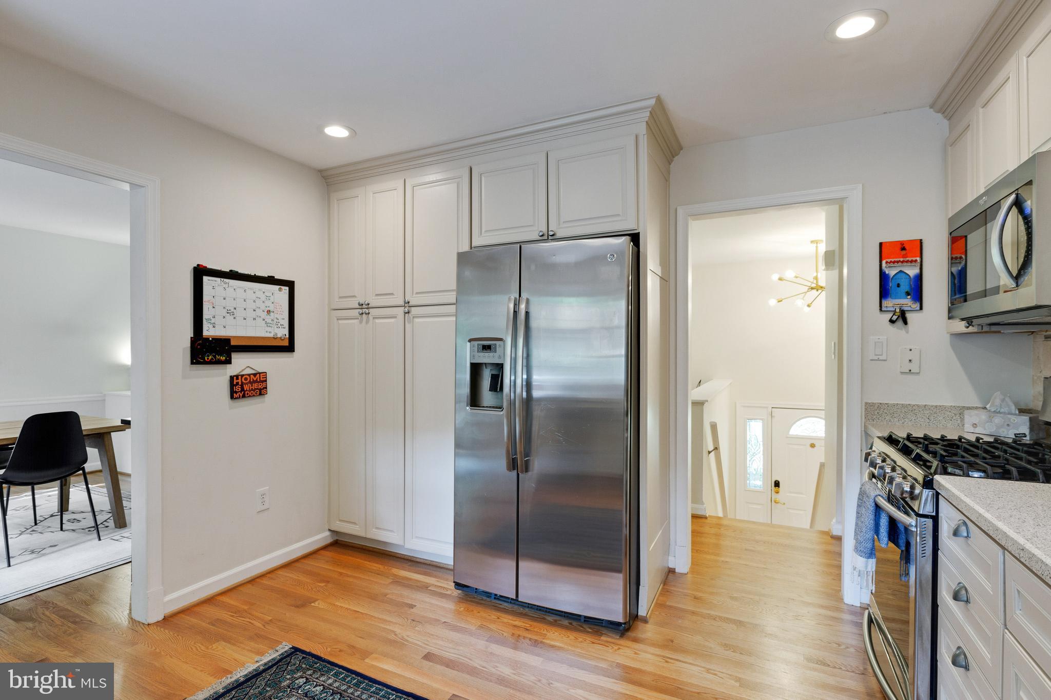 DIVINES CHESTERBROOK - Residential Lease