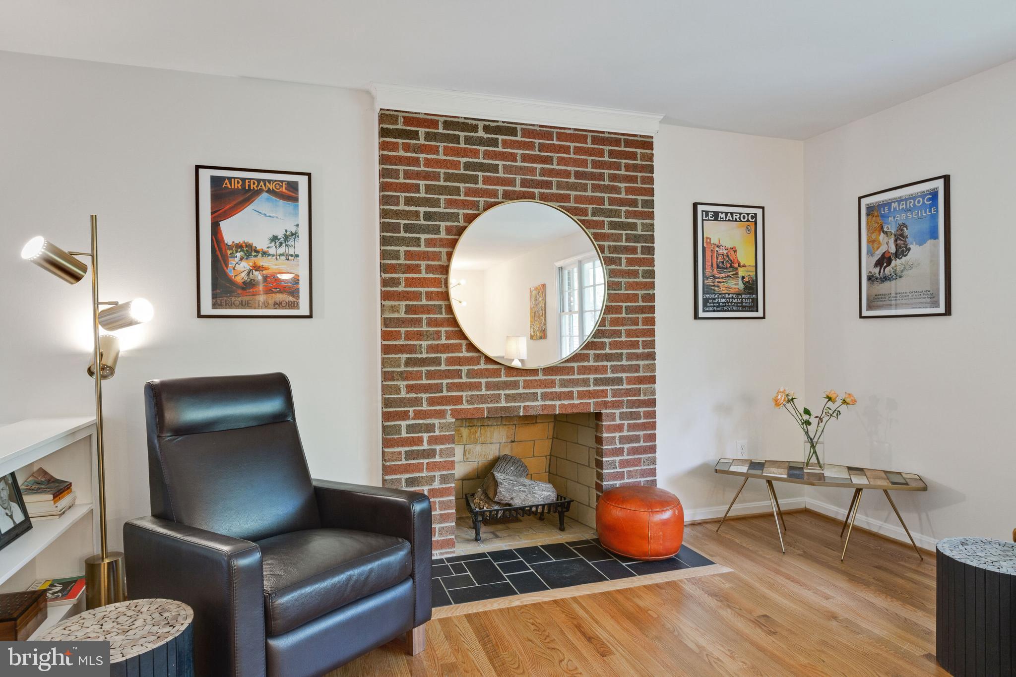 DIVINES CHESTERBROOK - Residential Lease