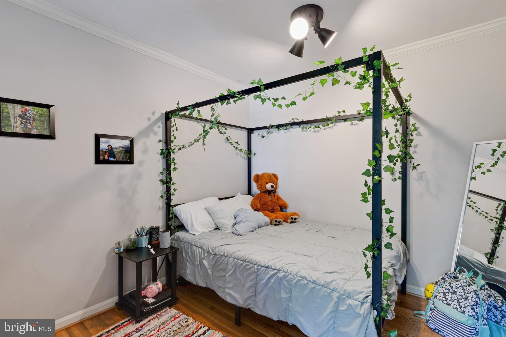 DIVINES CHESTERBROOK - Residential Lease