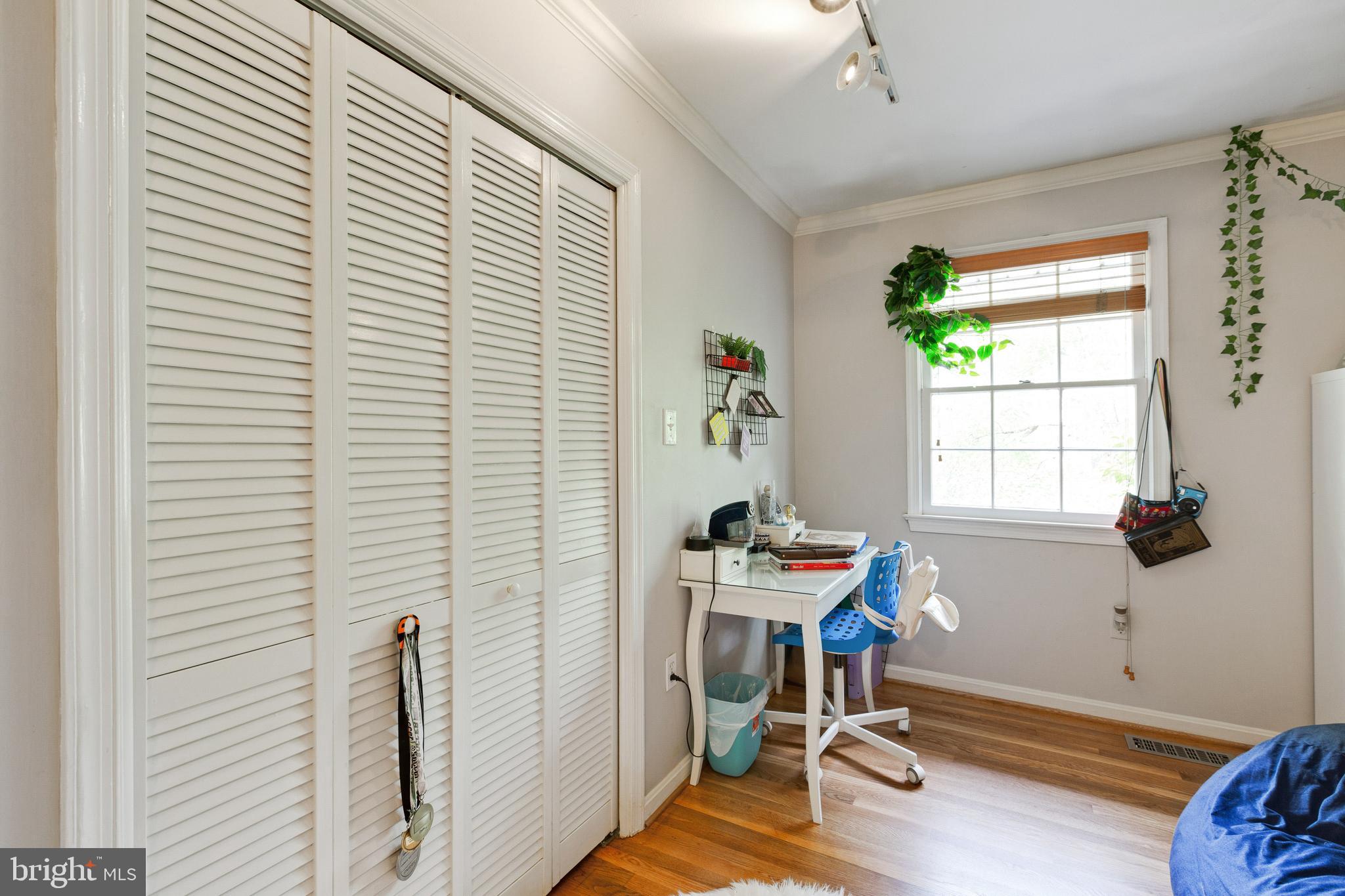 DIVINES CHESTERBROOK - Residential Lease