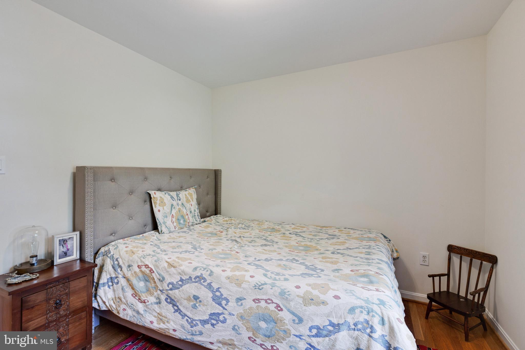 DIVINES CHESTERBROOK - Residential Lease