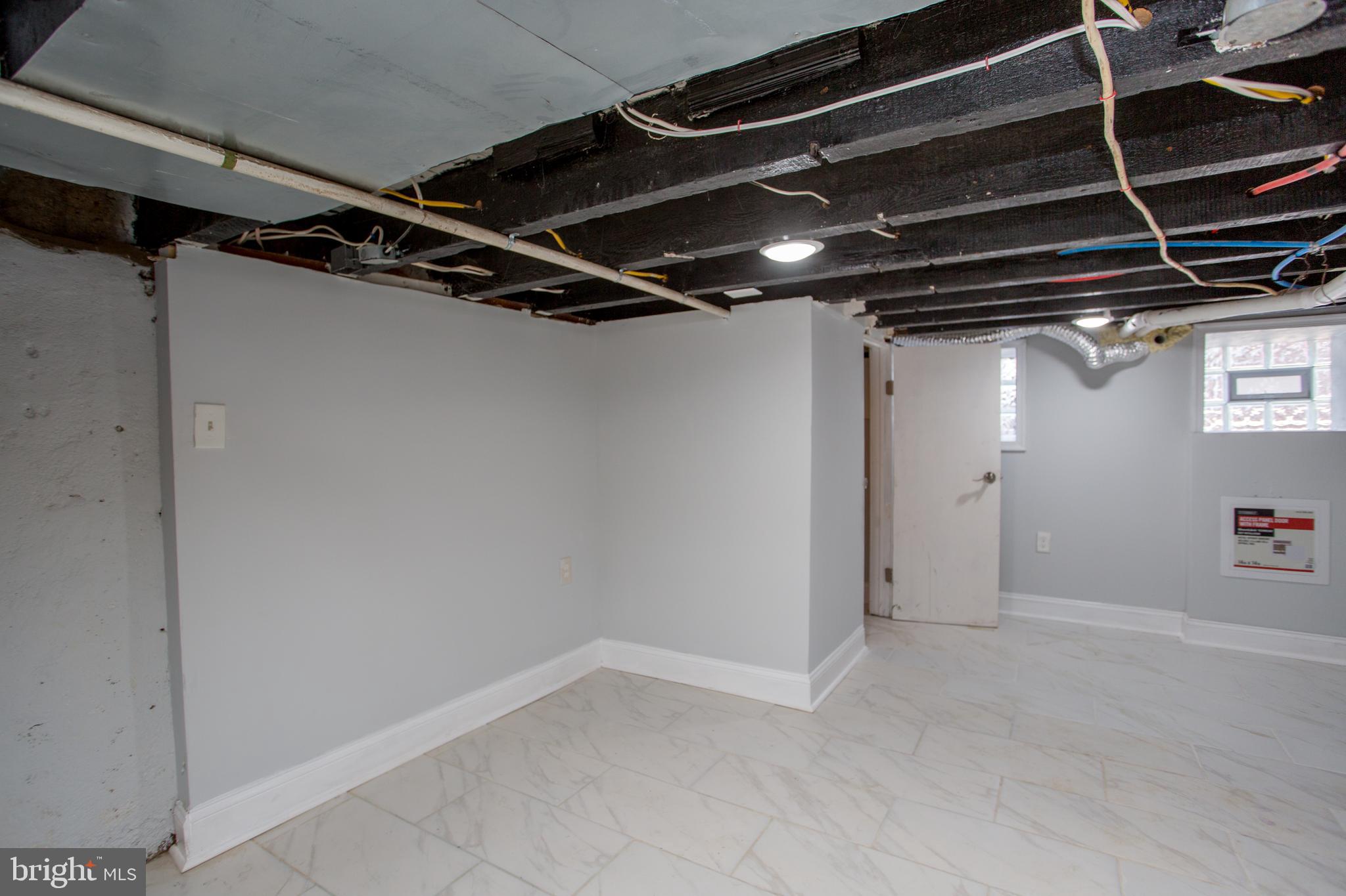 DICKINSON NARROWS - Residential