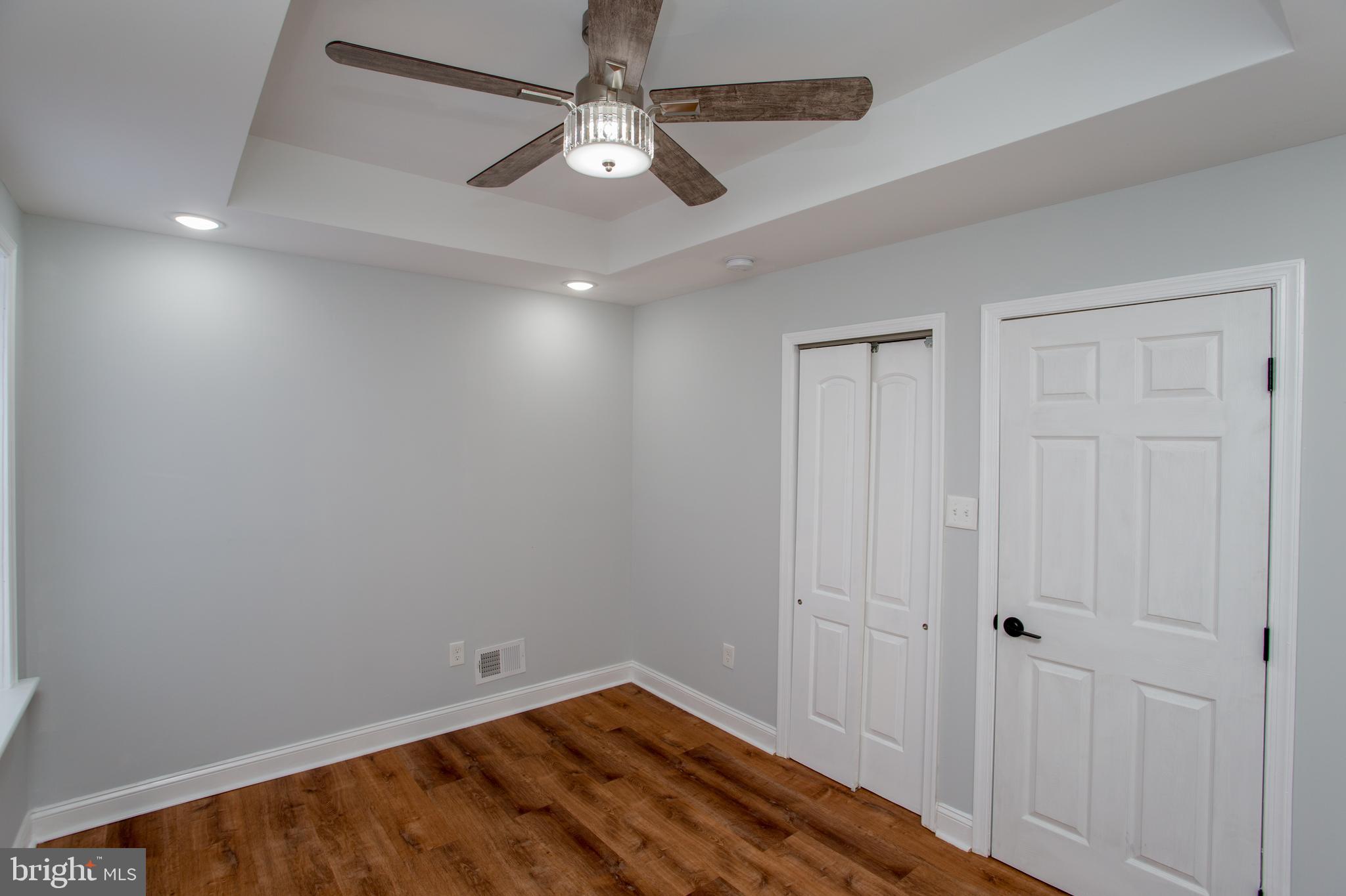 DICKINSON NARROWS - Residential