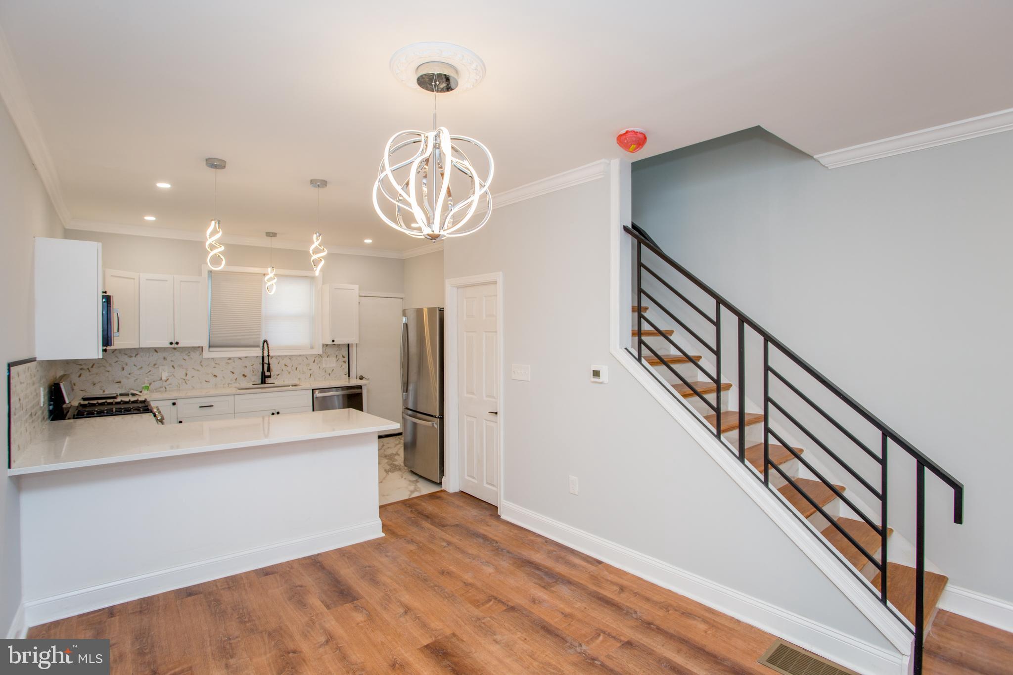 DICKINSON NARROWS - Residential