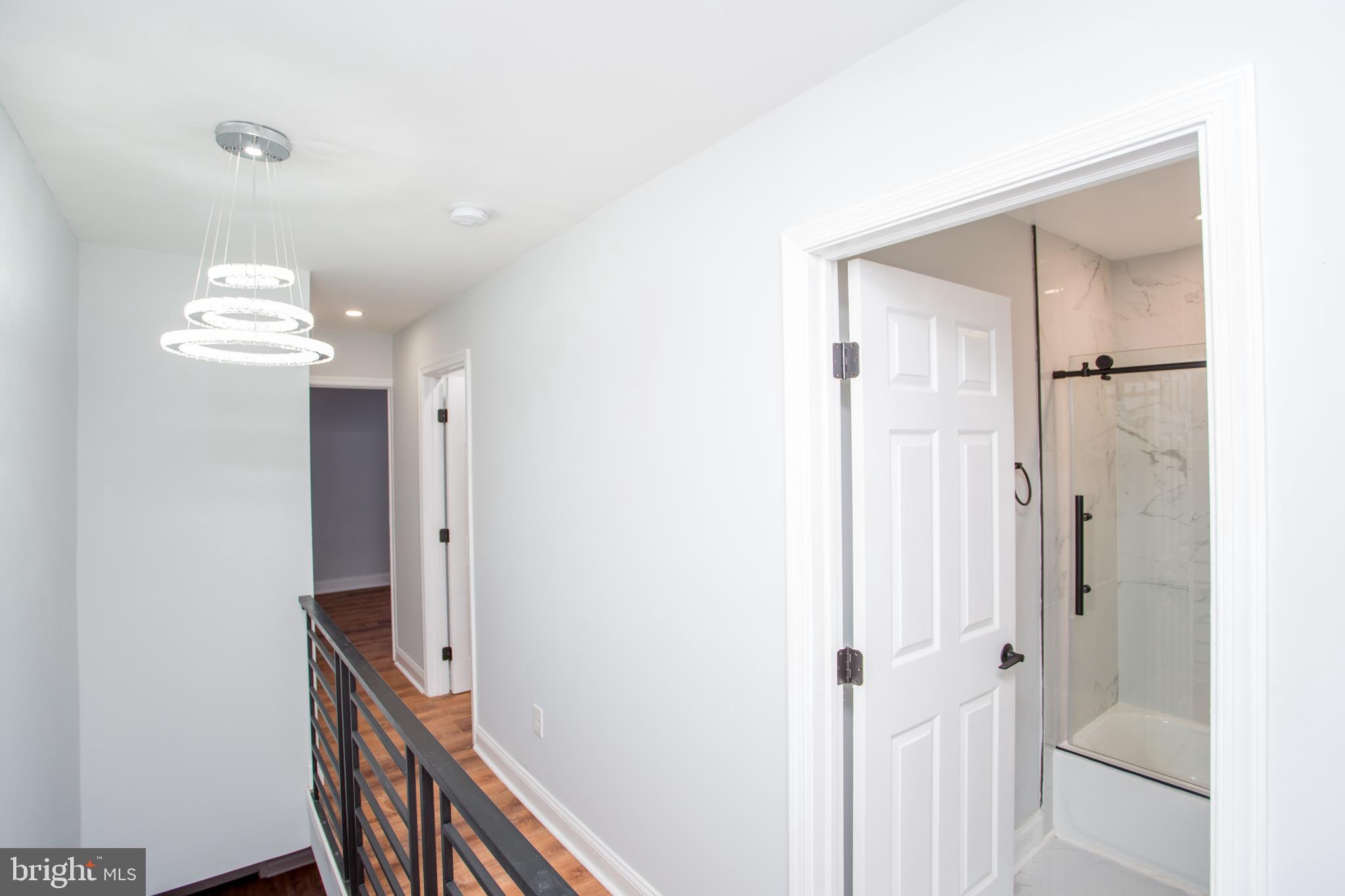 DICKINSON NARROWS - Residential