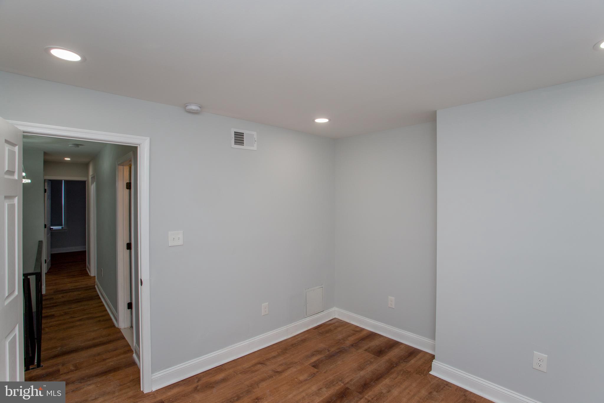 DICKINSON NARROWS - Residential