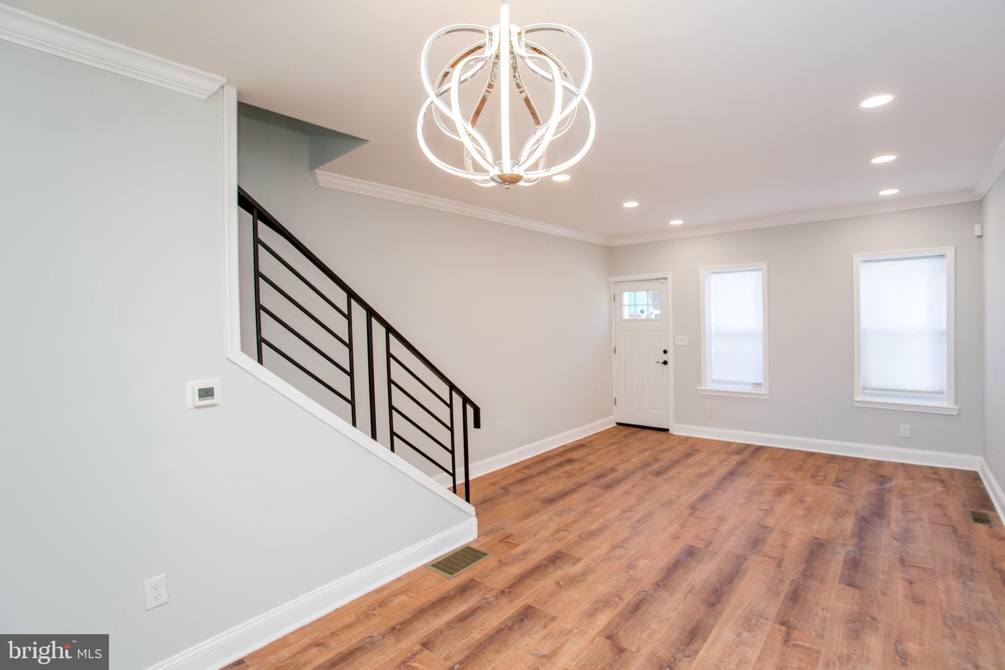 DICKINSON NARROWS - Residential