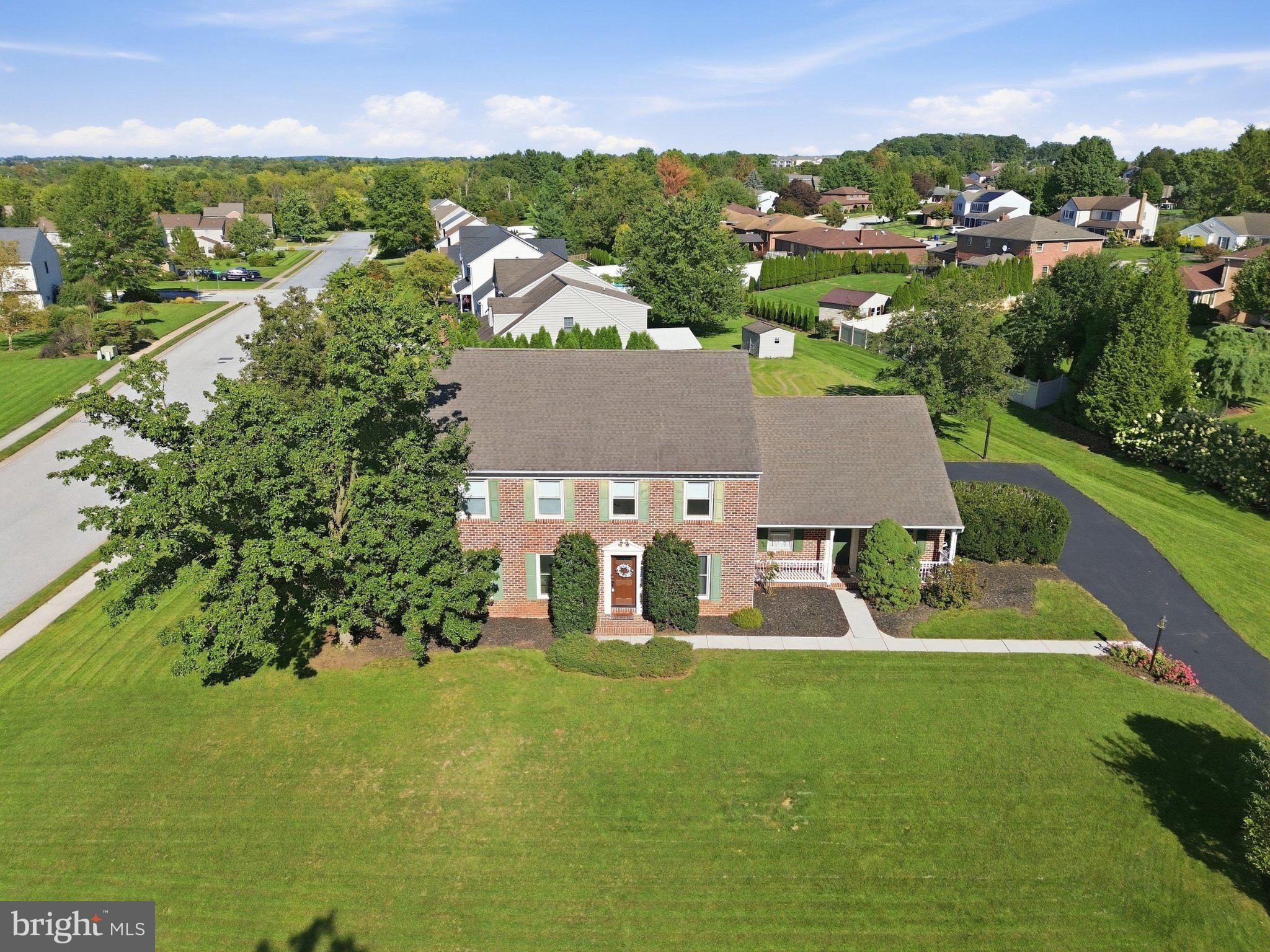 2035 PARKTON LANE