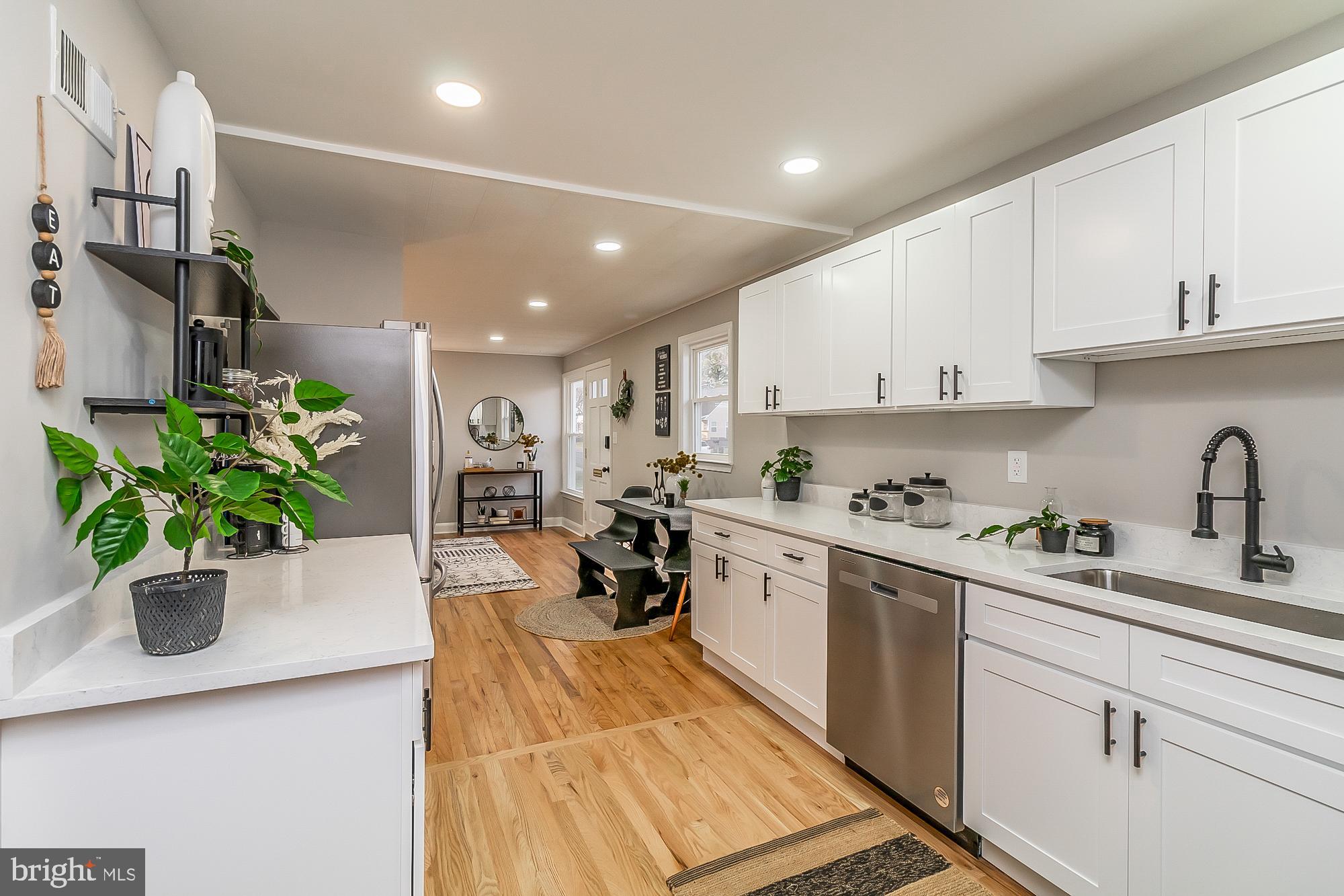 MARLYN MANOR - Residential