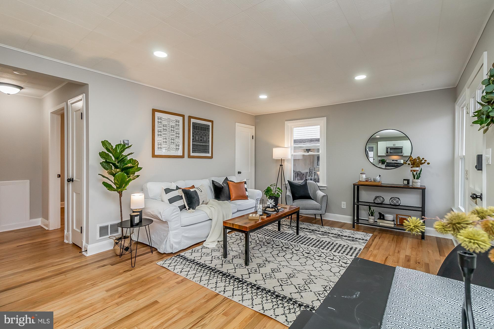 MARLYN MANOR - Residential