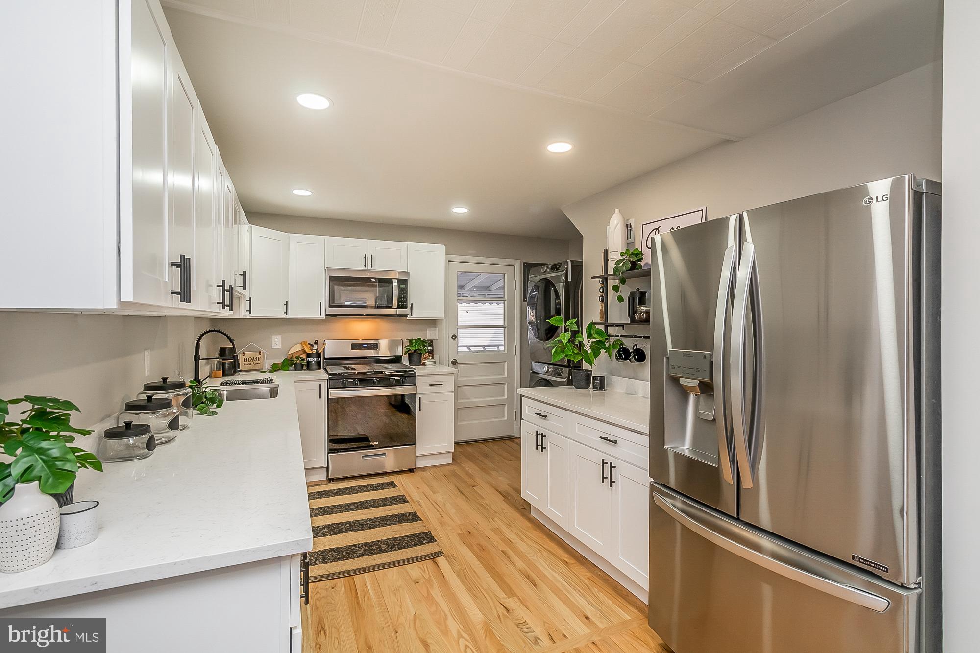 MARLYN MANOR - Residential