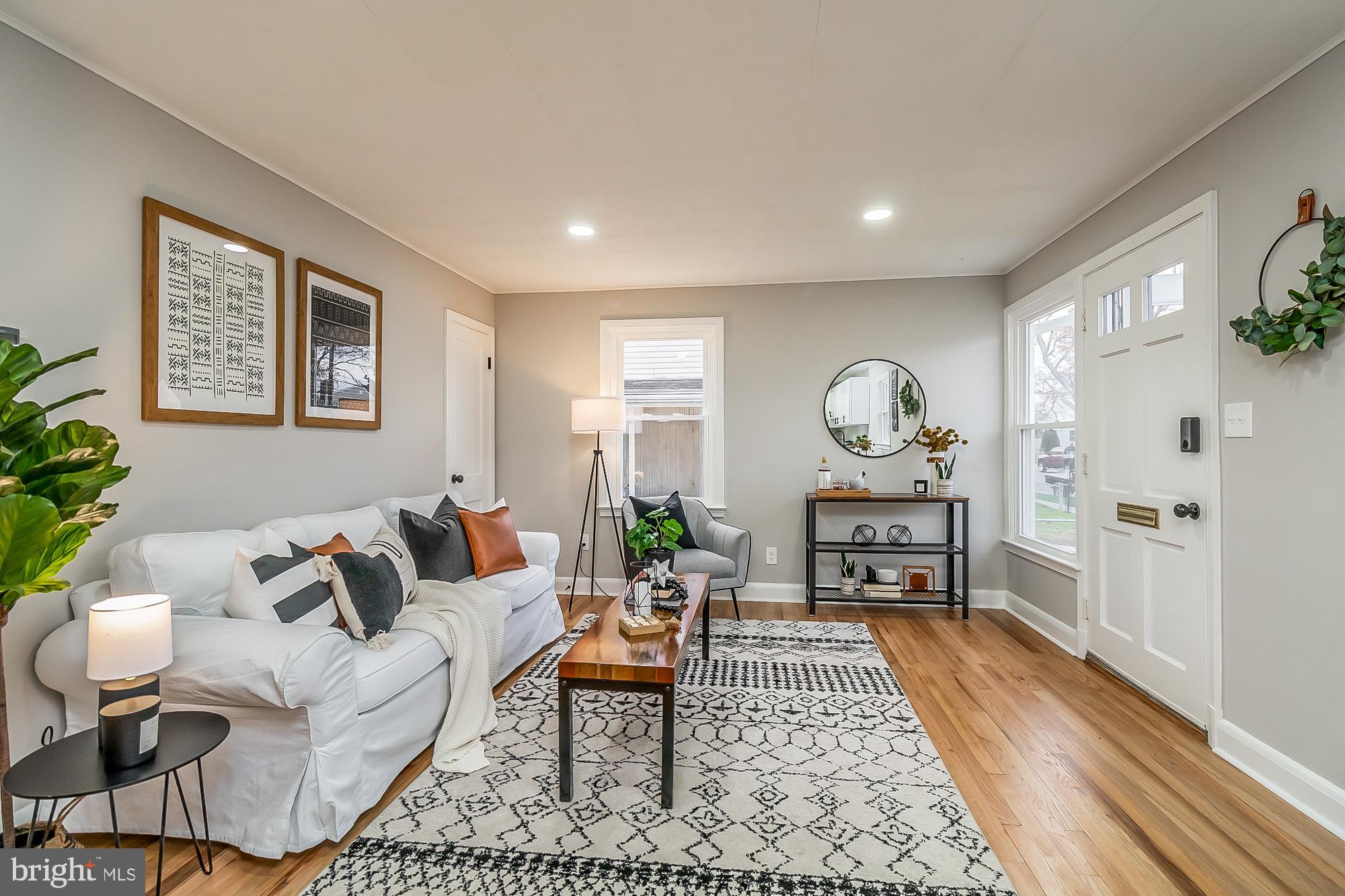 MARLYN MANOR - Residential