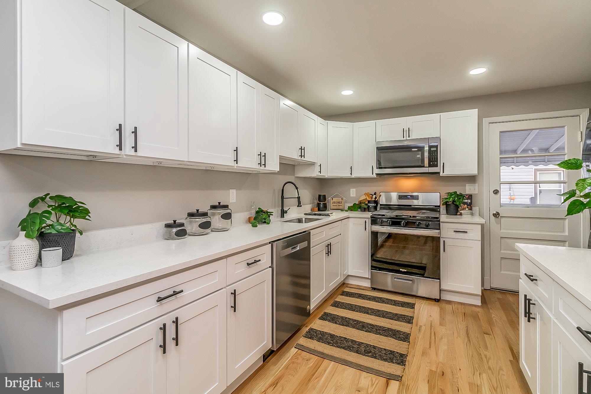 MARLYN MANOR - Residential