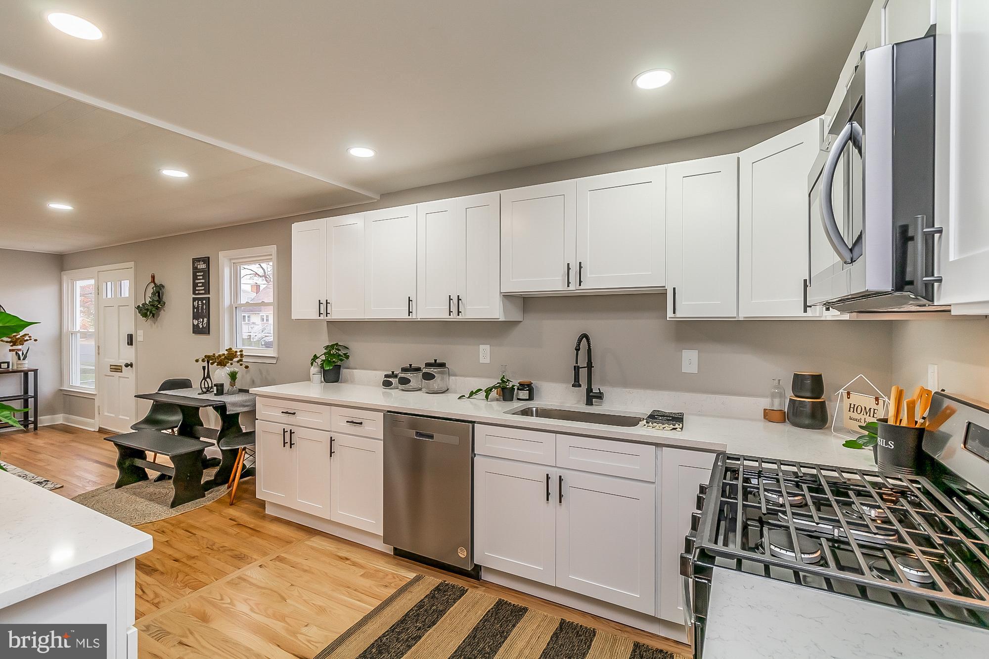 MARLYN MANOR - Residential