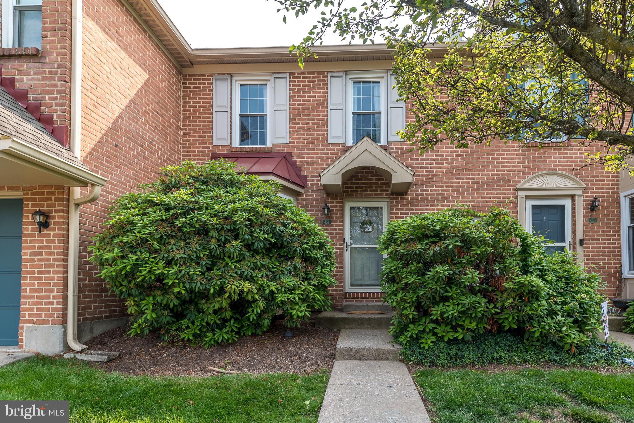 451 OAKMONT COURT