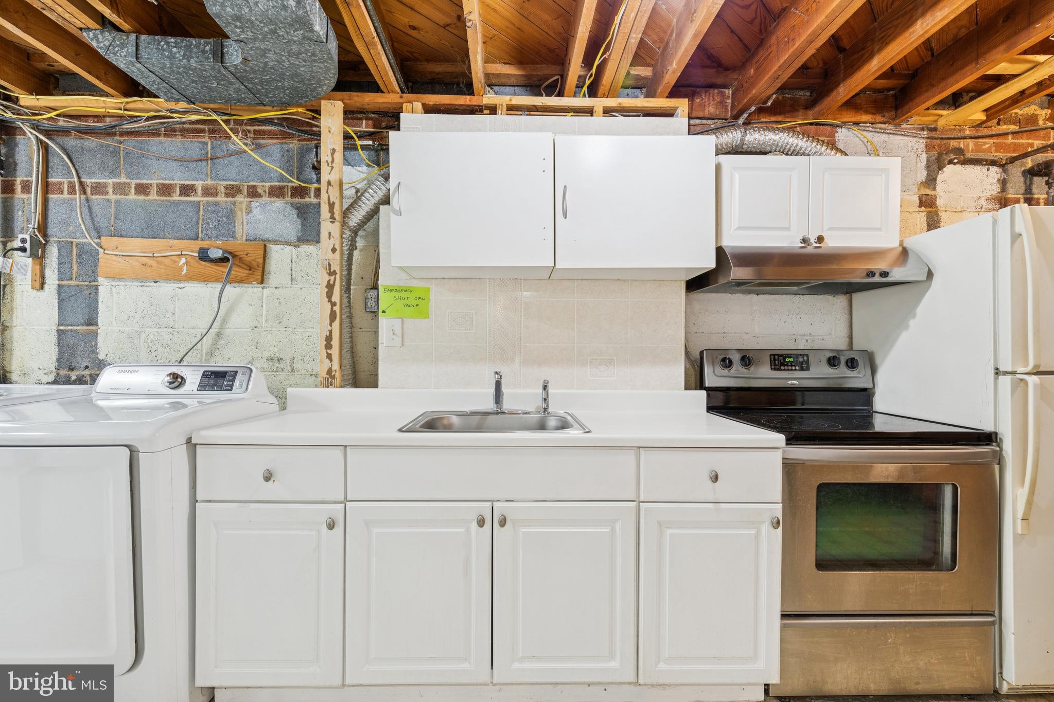 KENSINGTON - Residential