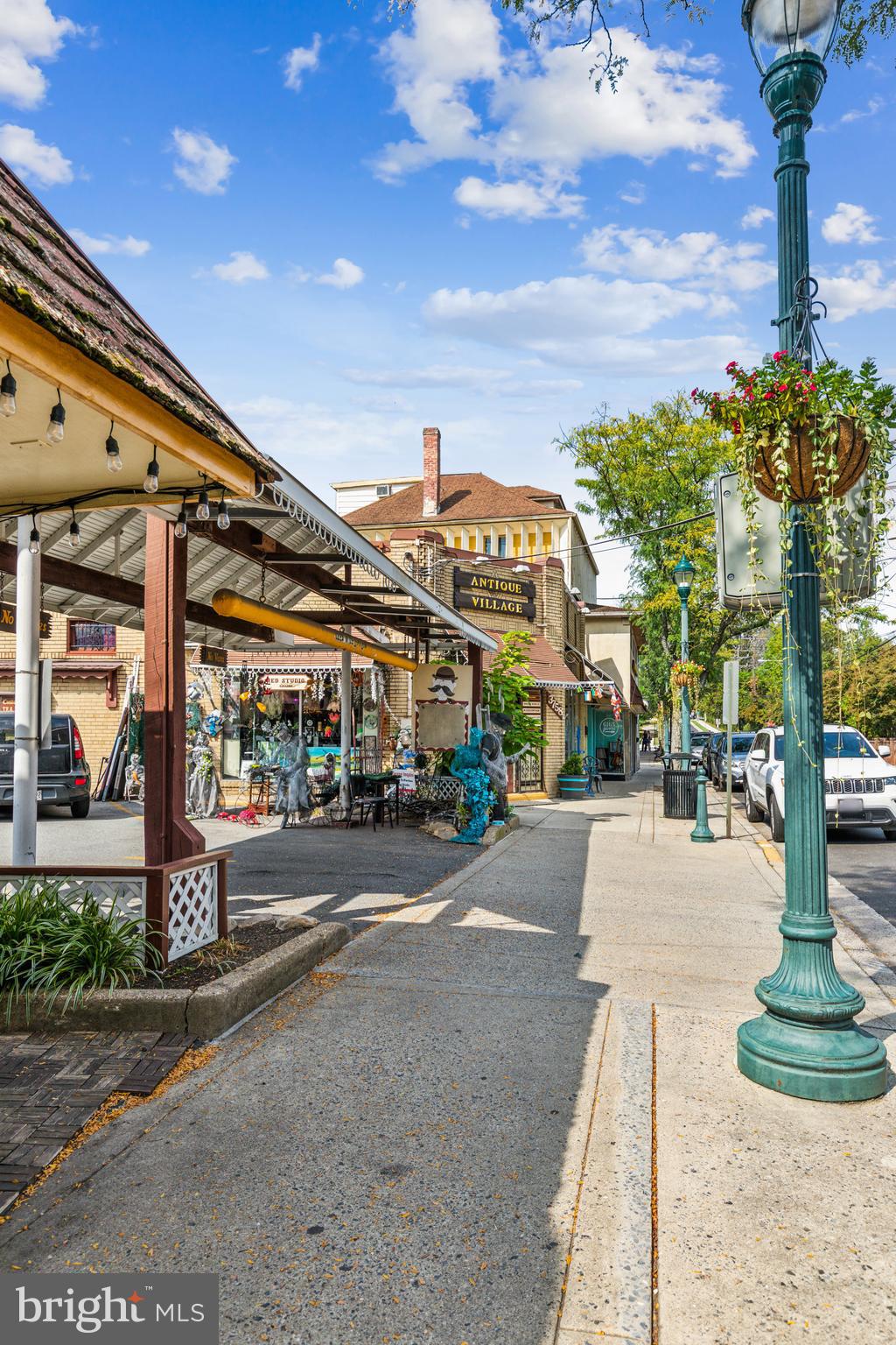 KENSINGTON - Residential