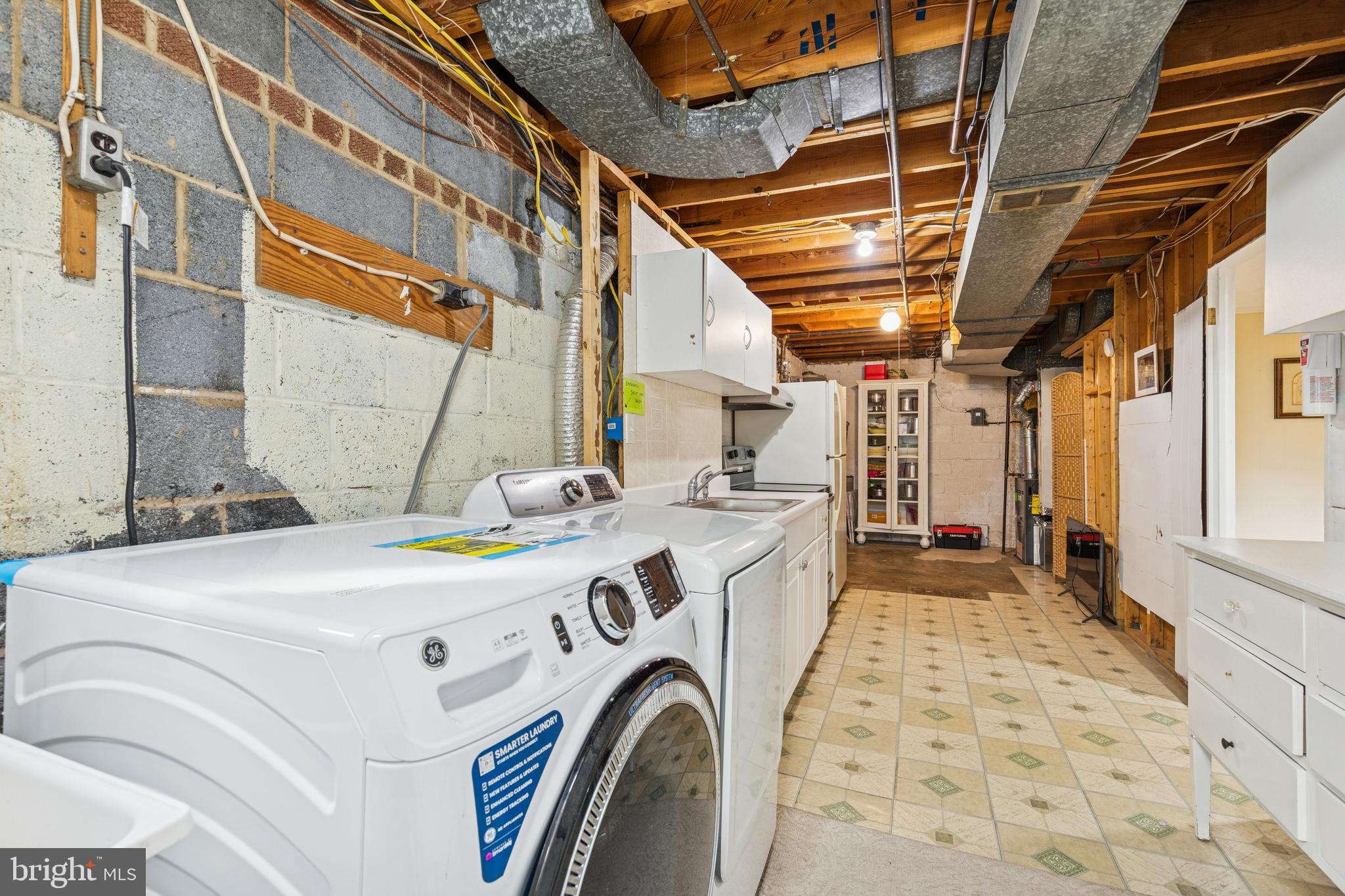 KENSINGTON - Residential