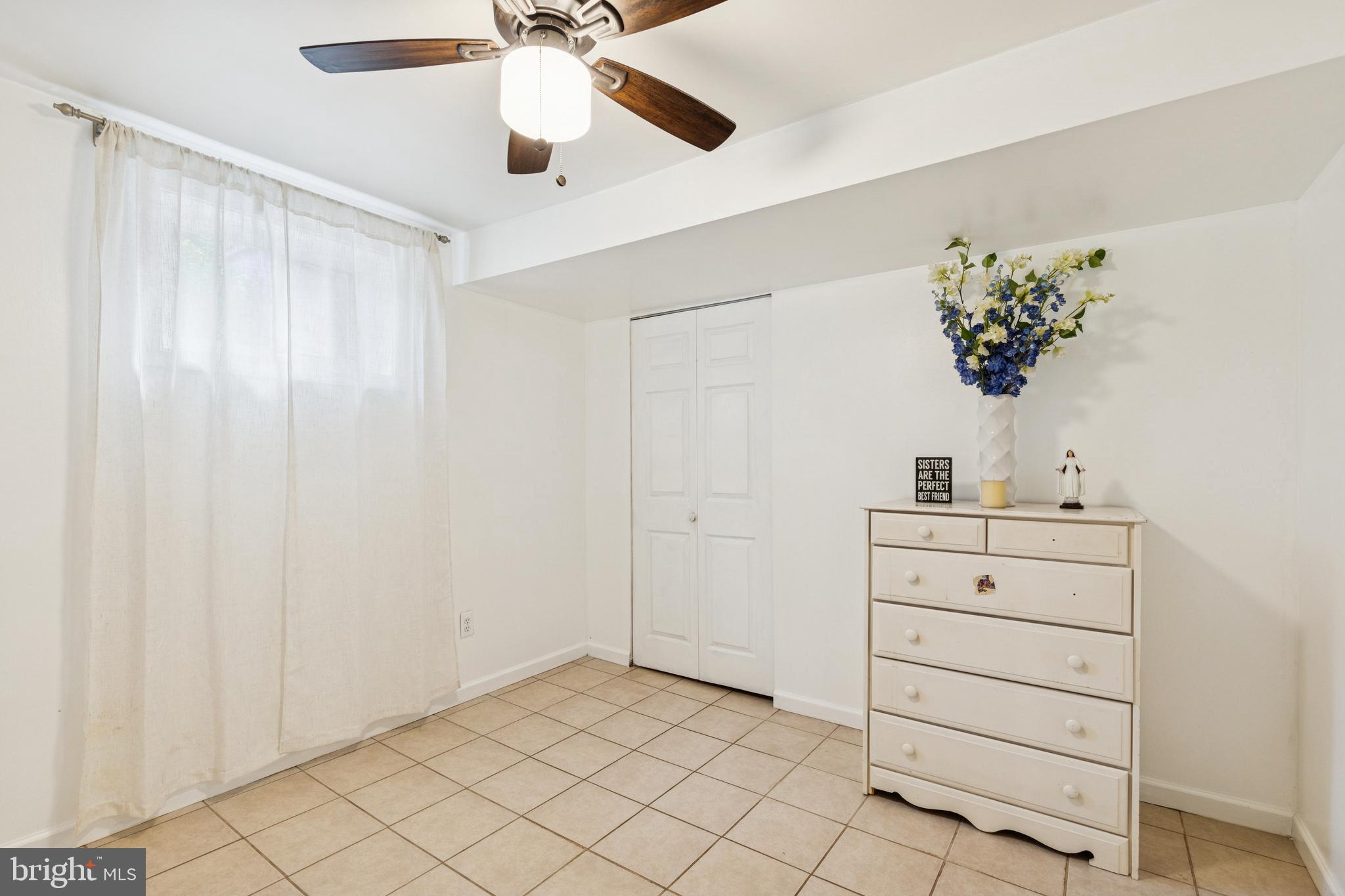 KENSINGTON - Residential