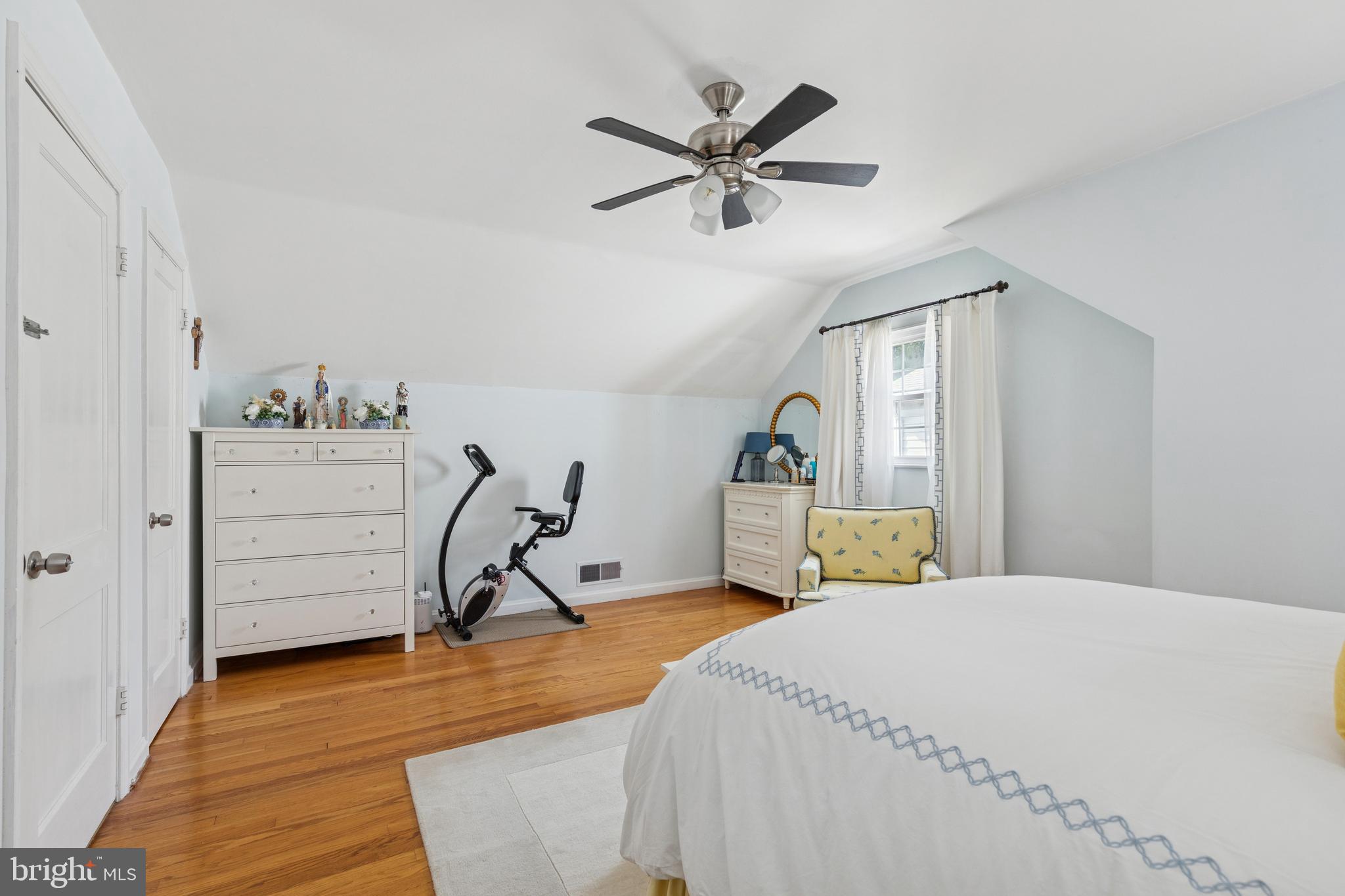 KENSINGTON - Residential