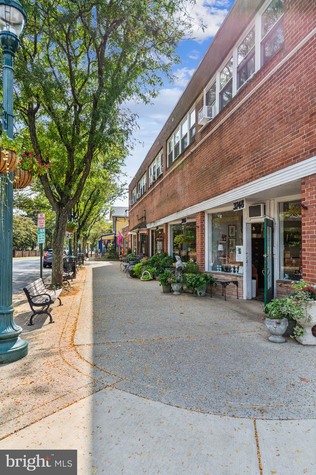 KENSINGTON - Residential