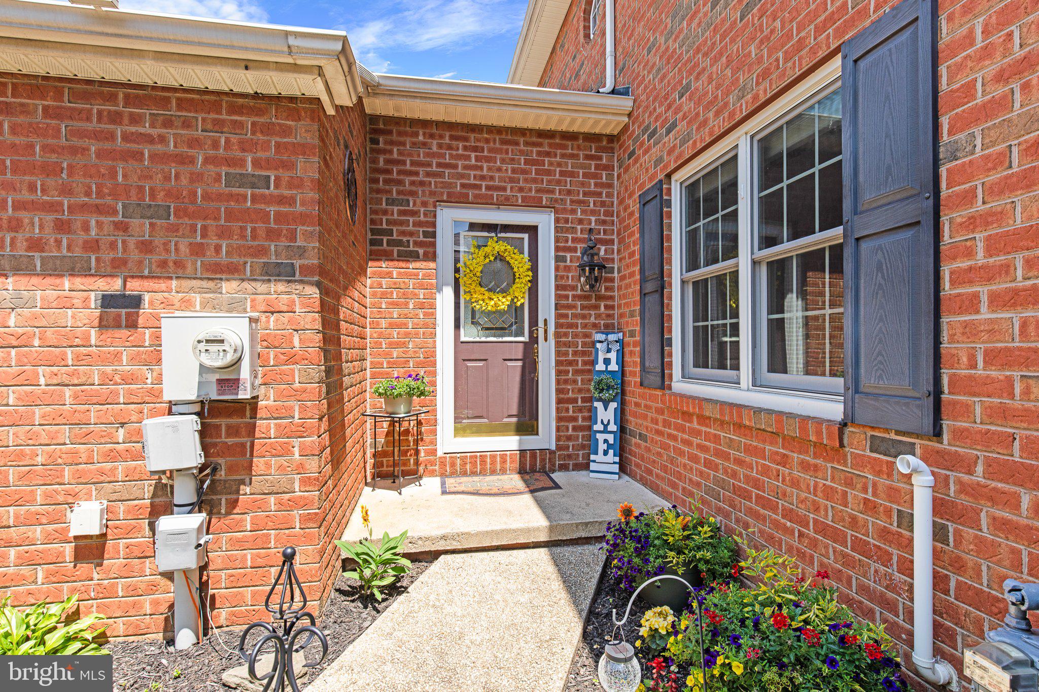 Welcome to this charming brick townhome in the sought-after Woods Edge / Sutherland neighborhood!
This move-in ready residence offers a perfect blend of comfort, style, and functionality, packed with thoughtful upgrades and inviting spaces. Step inside to a welcoming foyer featuring a vaulted ceiling and custom built-in bench. The main level boasts a spacious living room with recessed lighting, a formal dining area perfect for entertaining, and a beautifully updated kitchen complete with stainless steel appliances, a pantry, center island, under-cabinet lighting, upgraded countertops, and additional recessed lighting. A convenient powder room and a bright sunroom with vaulted ceiling, skylights, and a ceiling fan complete the main floor. Upstairs, you’ll find the private sleeping quarters, including a generous primary suite with two walk-in closets, recessed lighting, and a ceiling fan, along with a private en-suite bath. A second bedroom with its own walk-in closet and ceiling fan, a full hall bath, and a dedicated laundry area add to the convenience. The fully finished lower level is designed for entertaining, featuring a large bonus space complete with a pool table and bar—ideal for game nights or gatherings. Enjoy the outdoors on your private deck or patio, and take advantage of the attached one-car garage for easy parking and storage. Don’t miss the opportunity to call this well-appointed townhome your own—schedule your tour today!