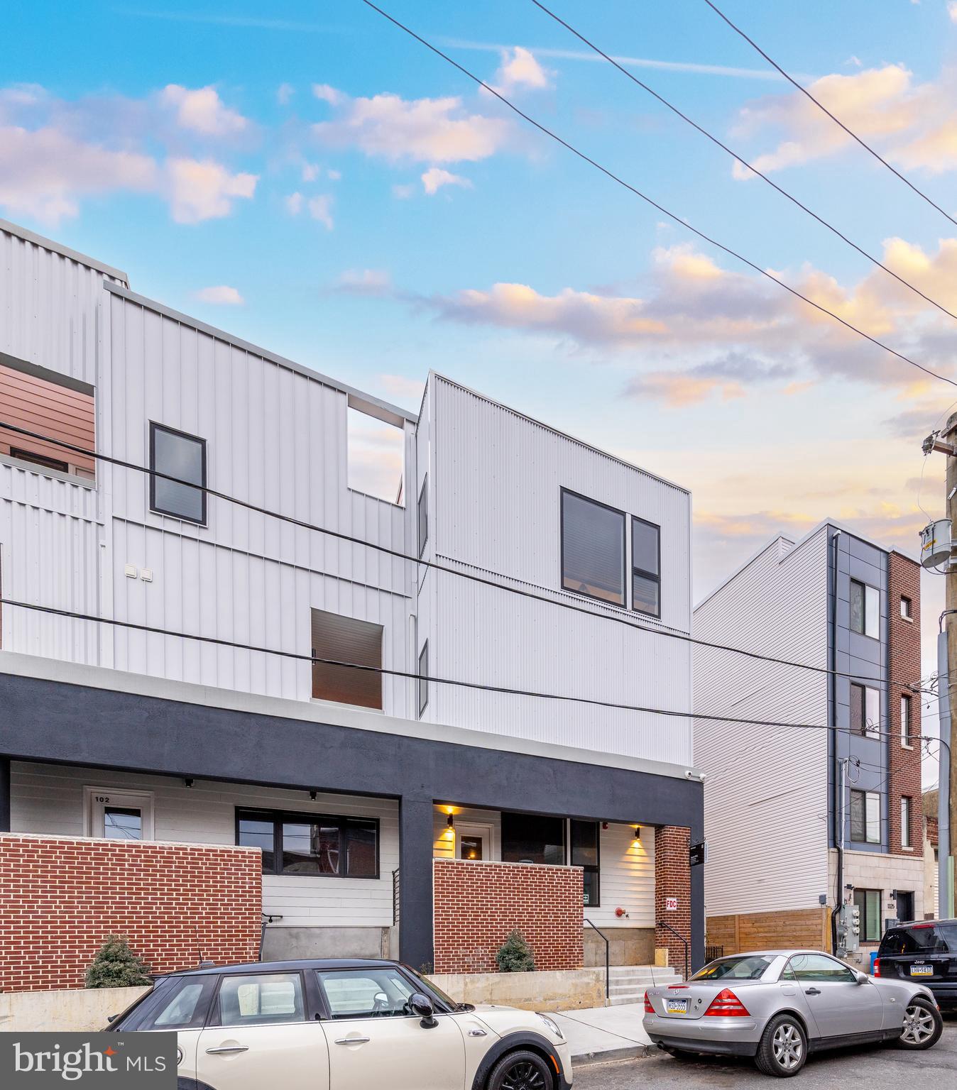 1327 N MARSTON STREET 33