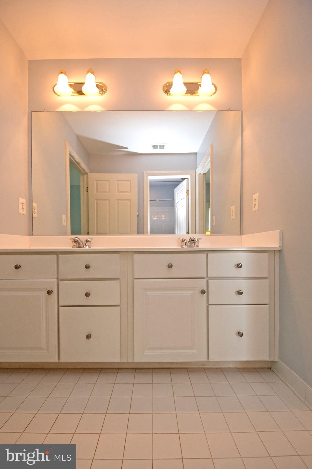 OAK VALLEY - Residential