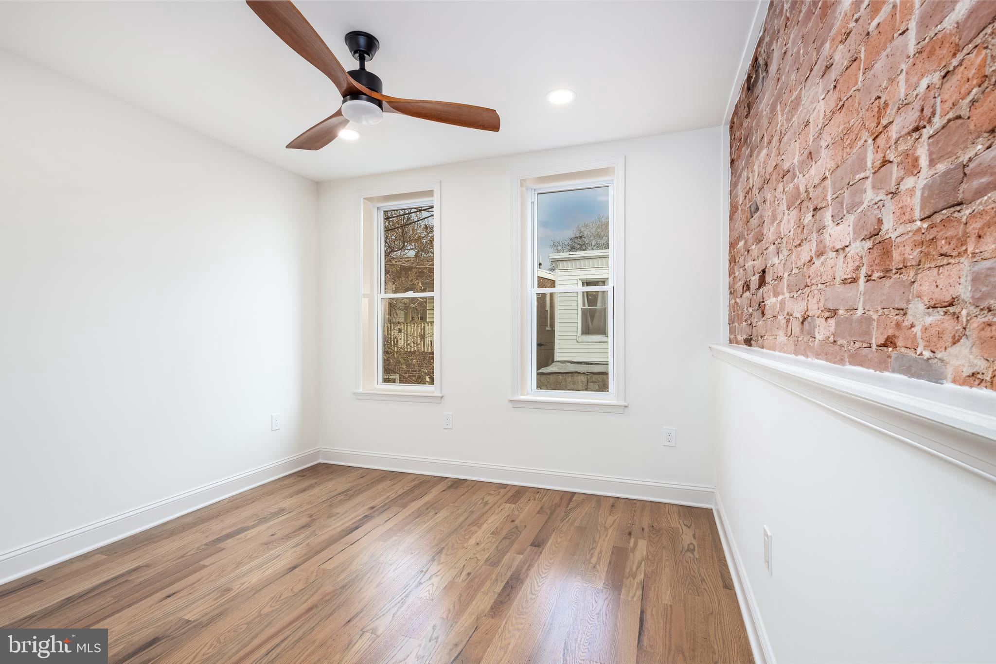 SQUIRREL HILL - Residential