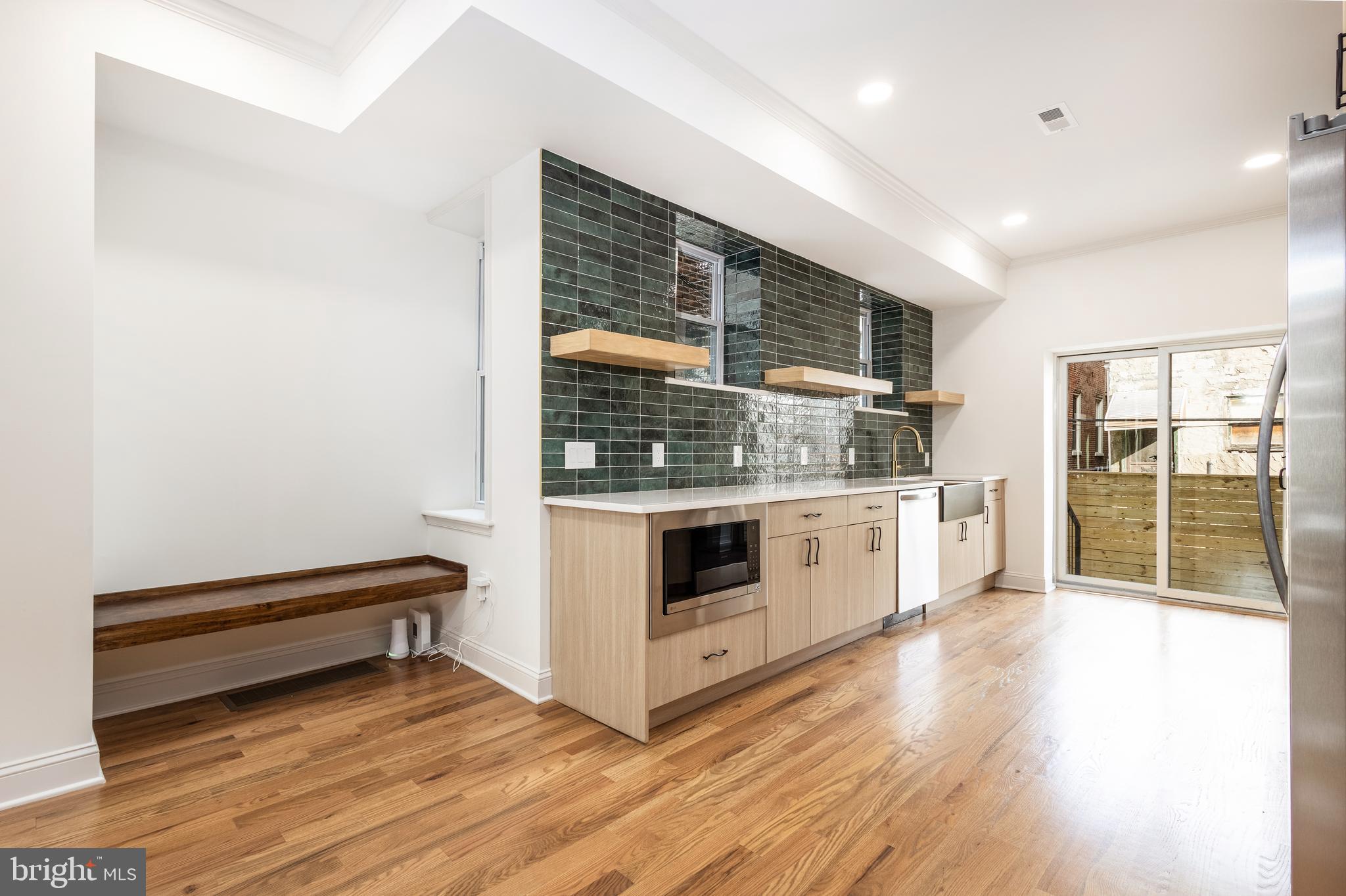 SQUIRREL HILL - Residential