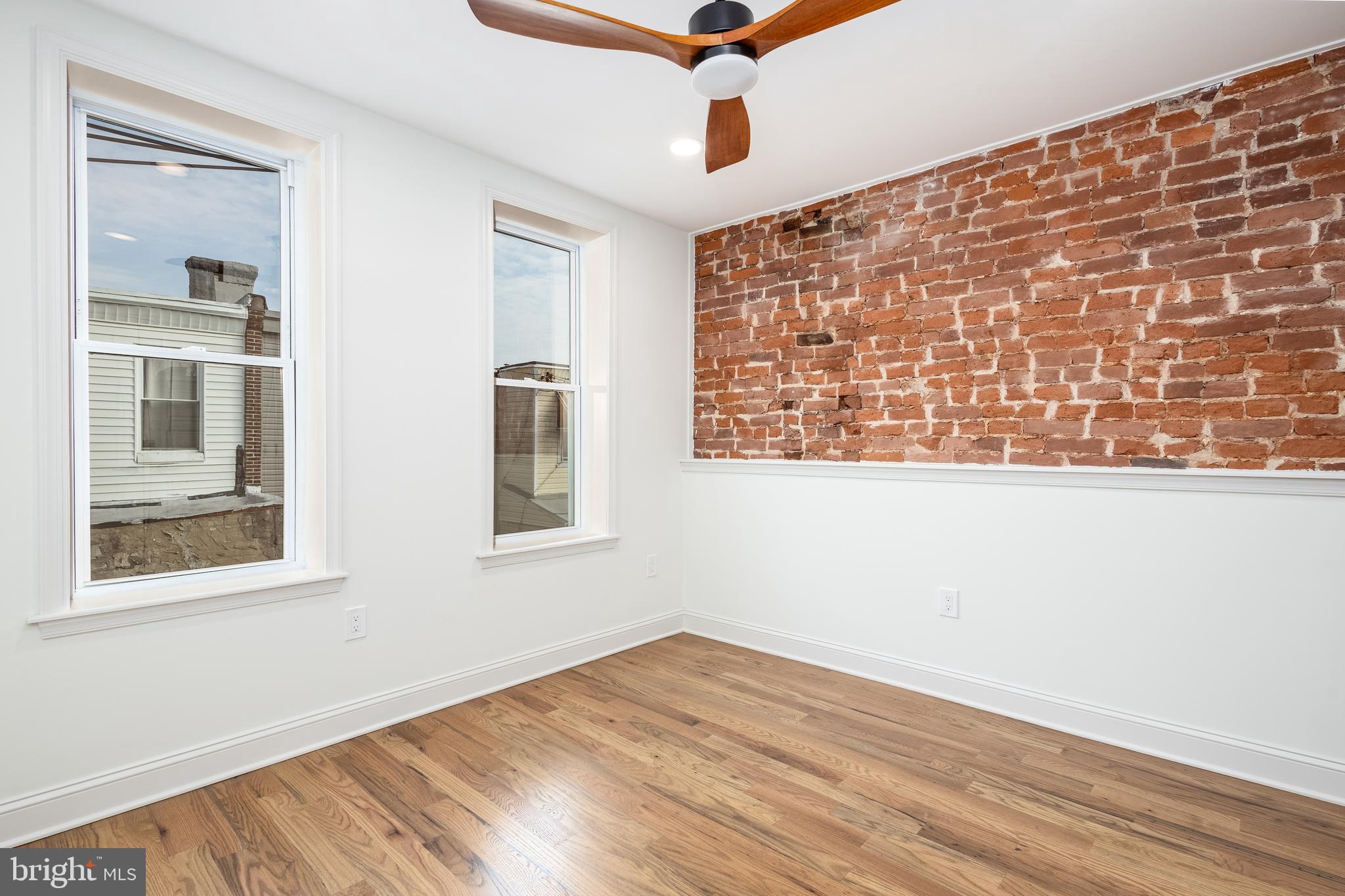 SQUIRREL HILL - Residential