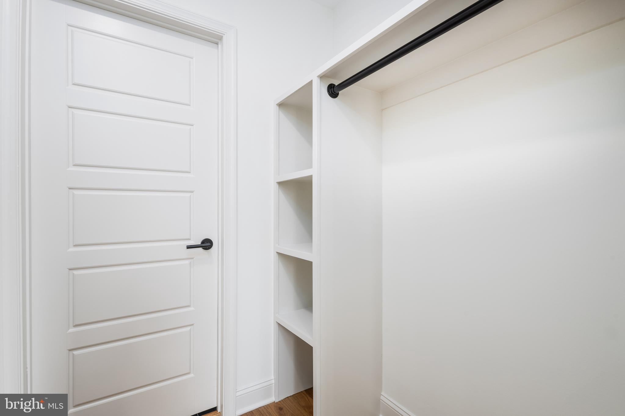 SQUIRREL HILL - Residential