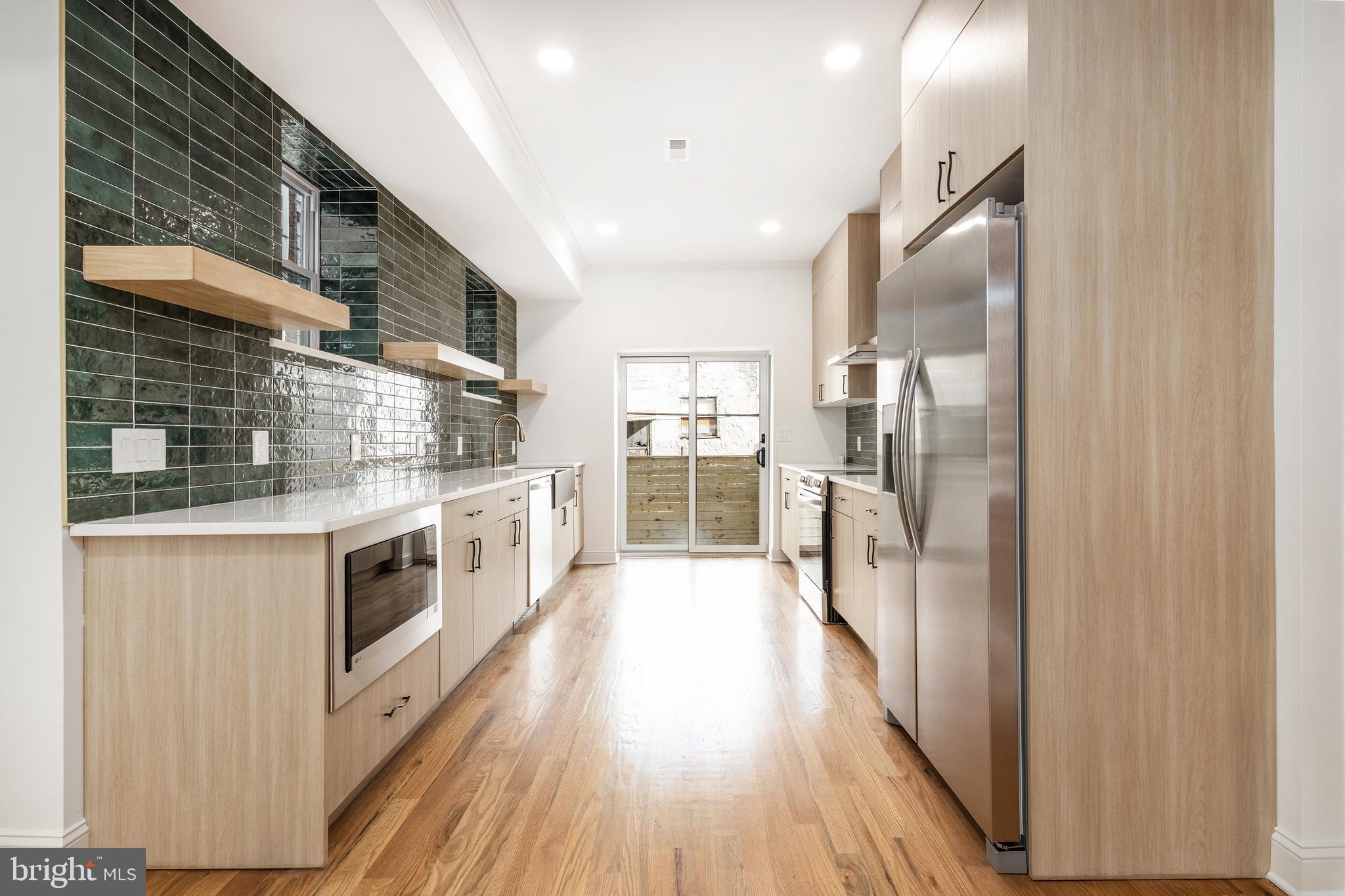 SQUIRREL HILL - Residential