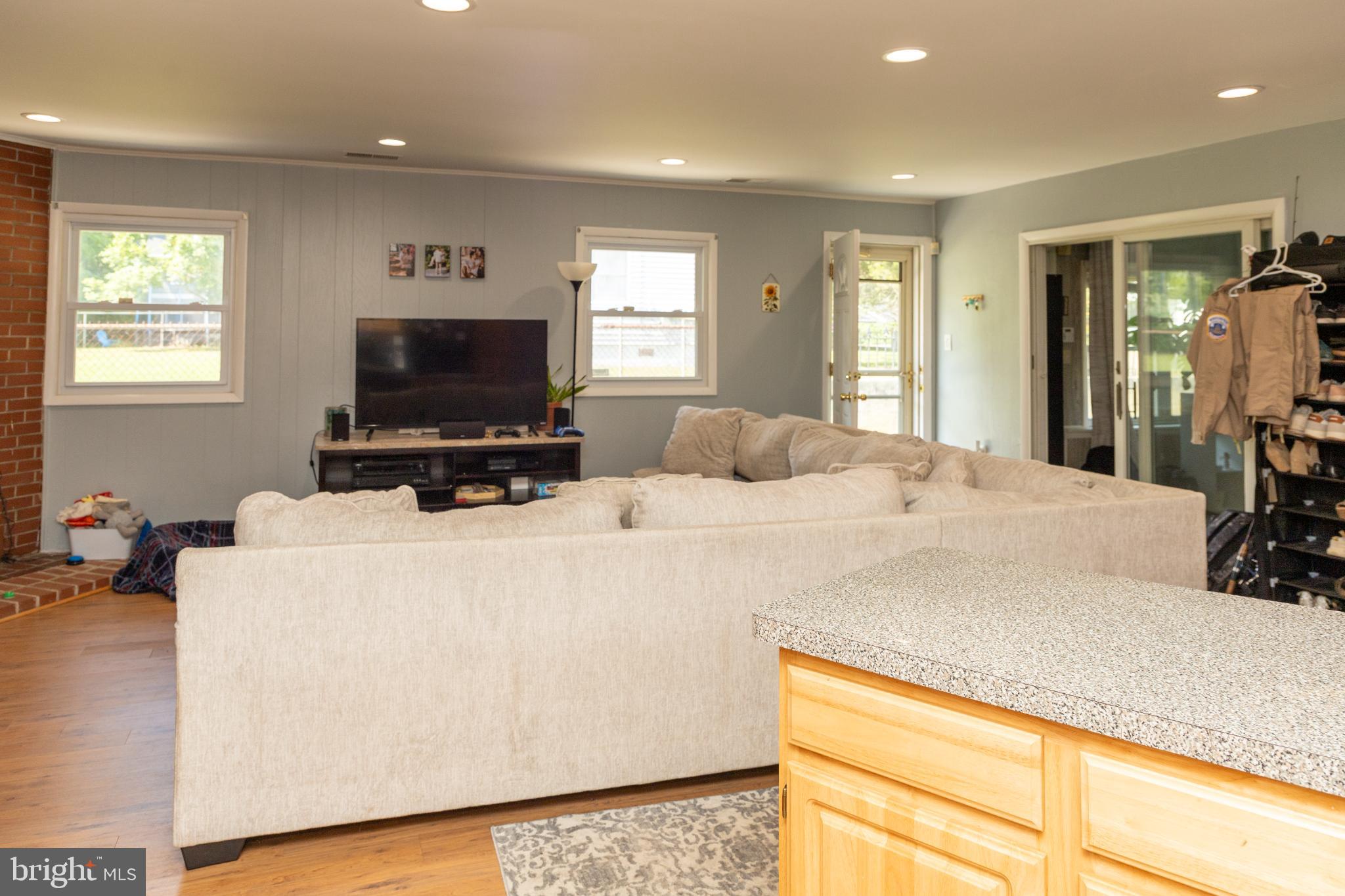 OYSTER HARBOR - Residential Lease