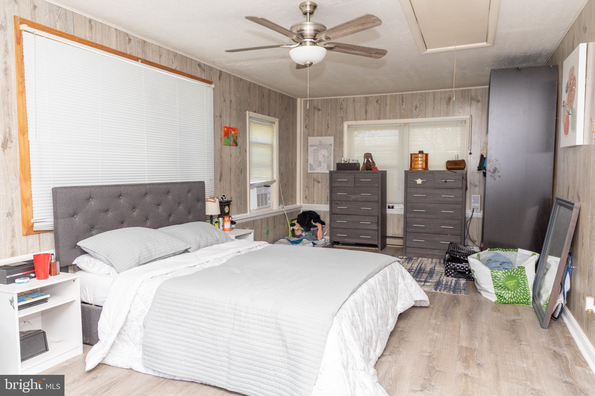 OYSTER HARBOR - Residential Lease