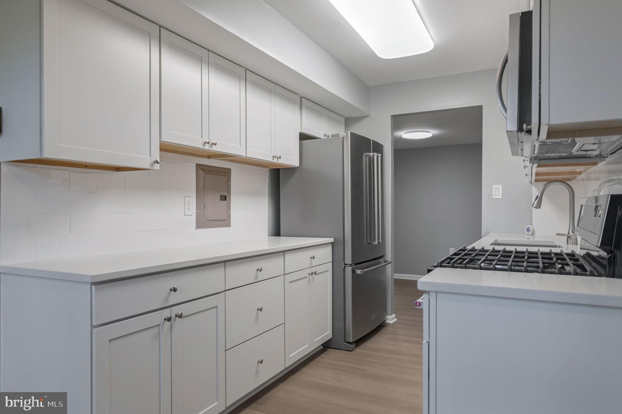 WOODBURN VILLAGE - Residential Lease