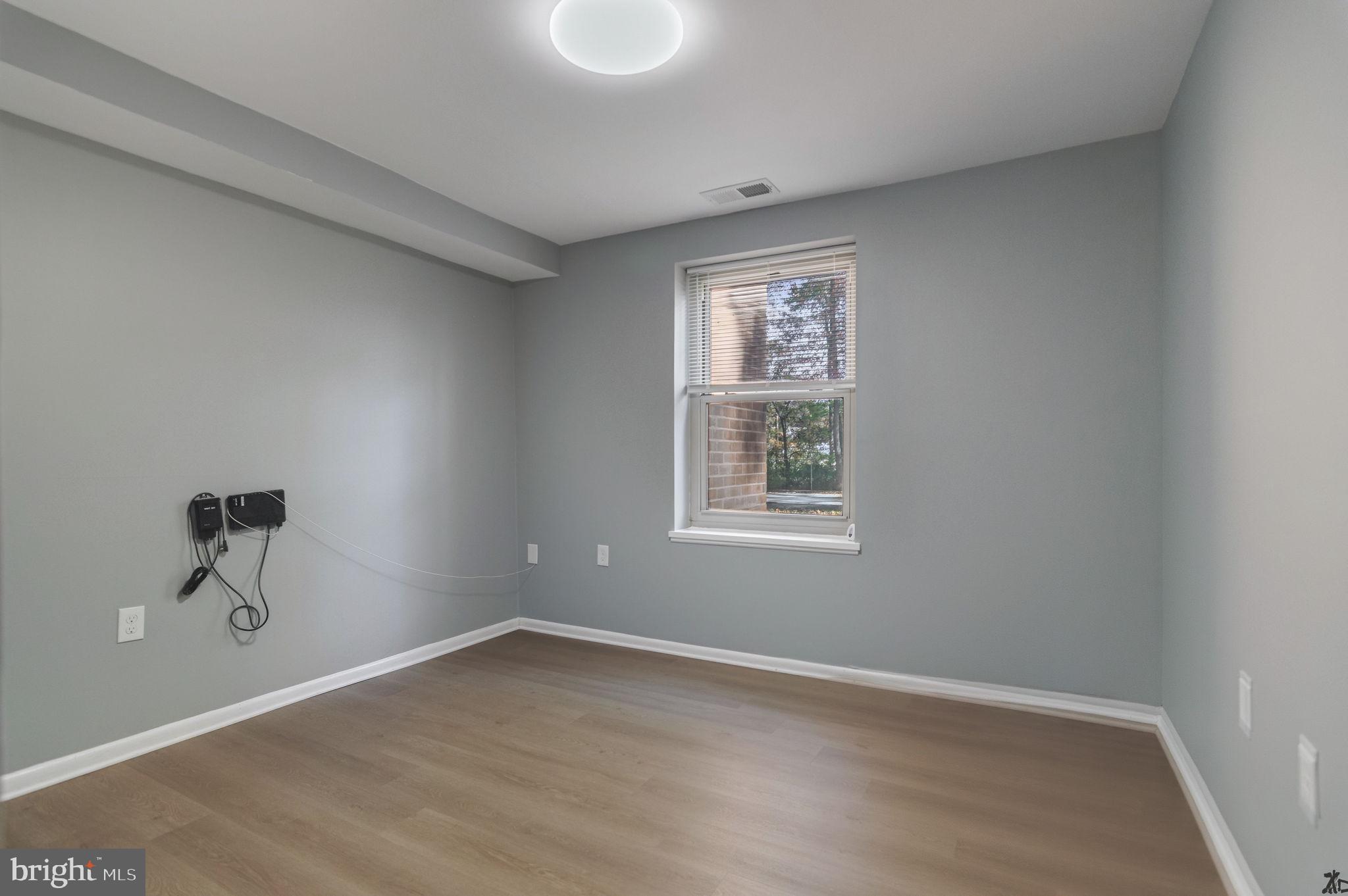 WOODBURN VILLAGE - Residential Lease